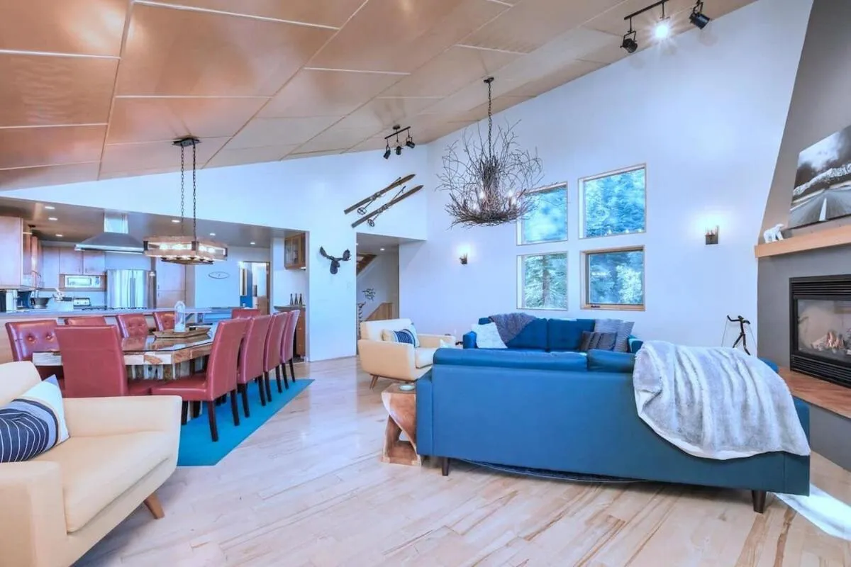 Tahoe Donner Luxury, Sleeps 14, Hot tub, 3100 sqft