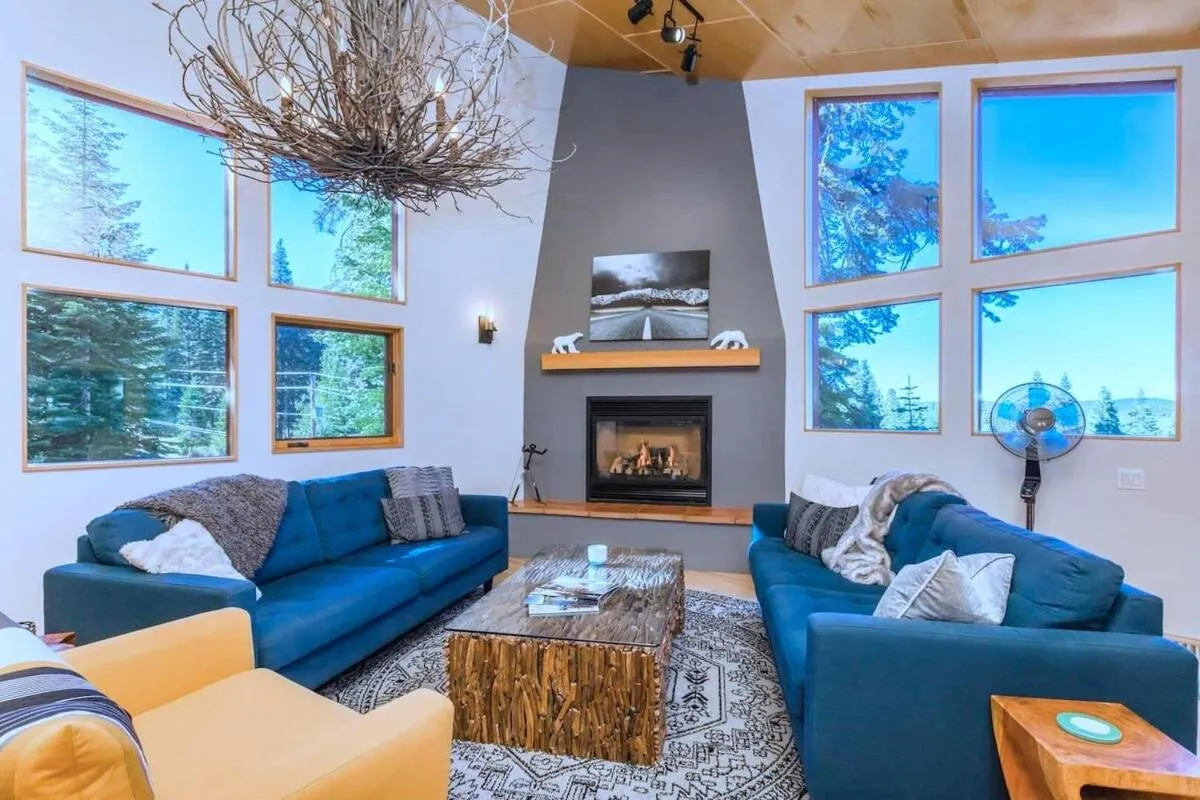 Tahoe Donner Luxury, Sleeps 14, Hot tub, 3100 sqft