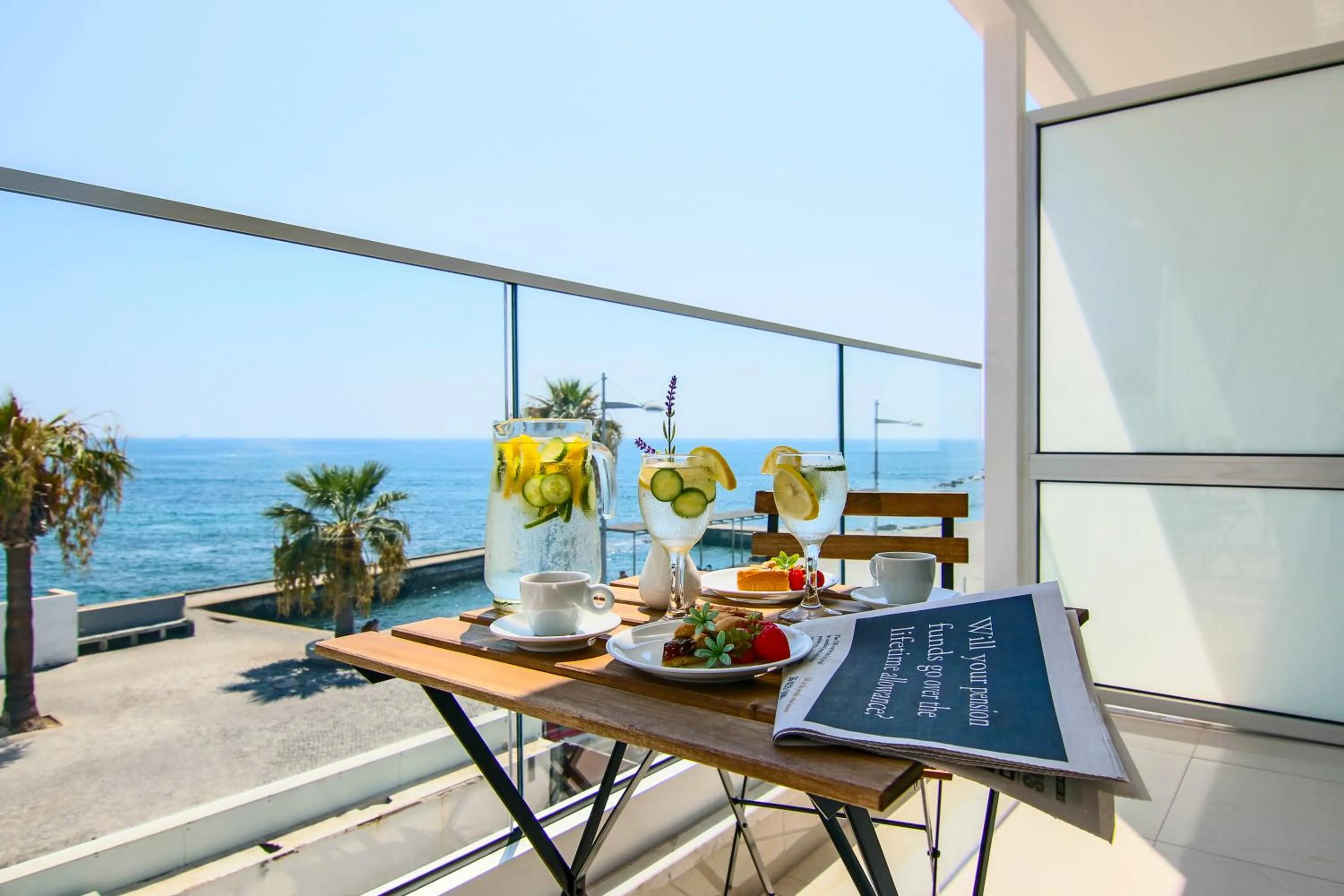 Off site in Phaedrus Living: Seaview Gold Flat Lighthouse 48