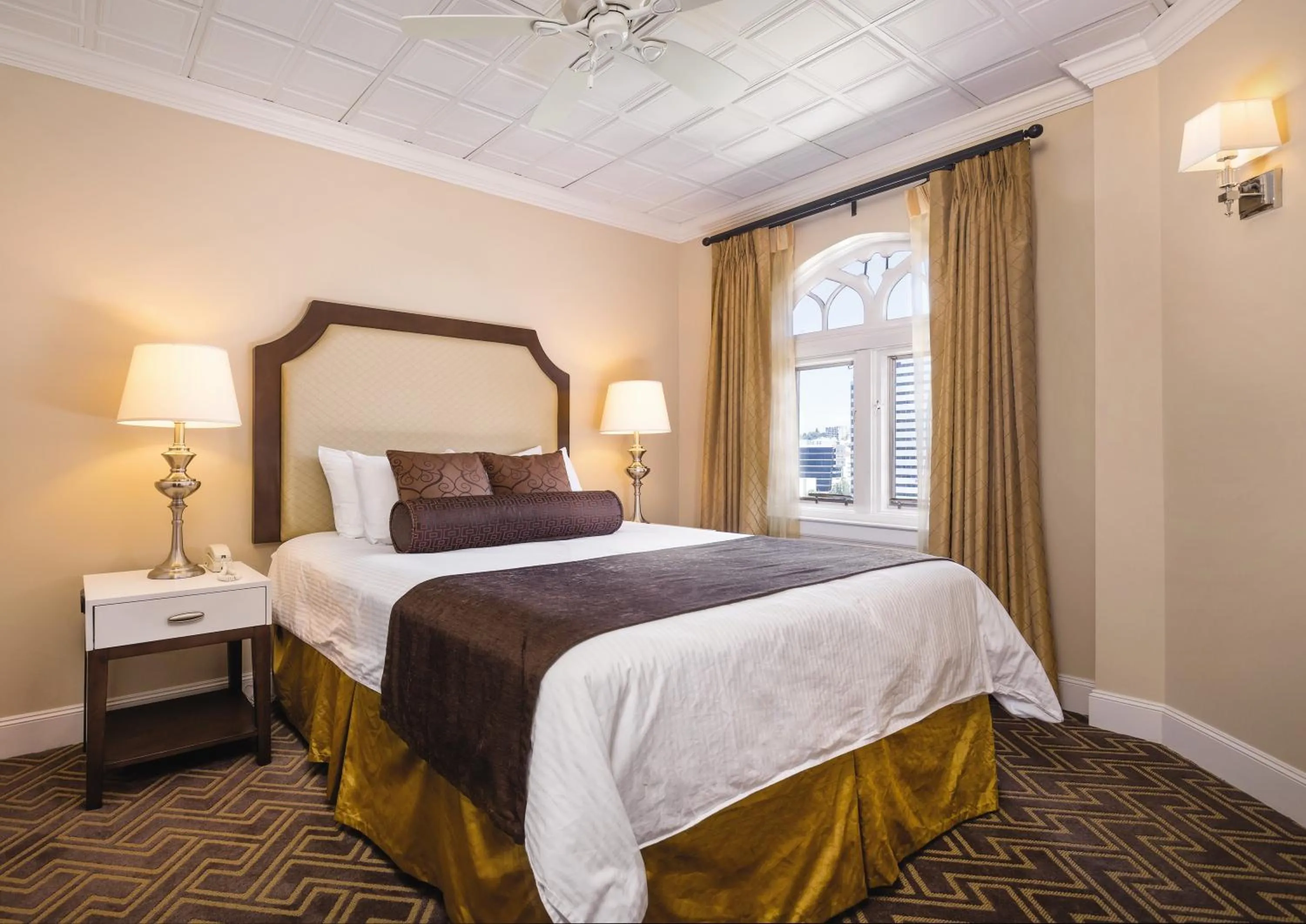 Bed in WorldMark Seattle - The Camlin