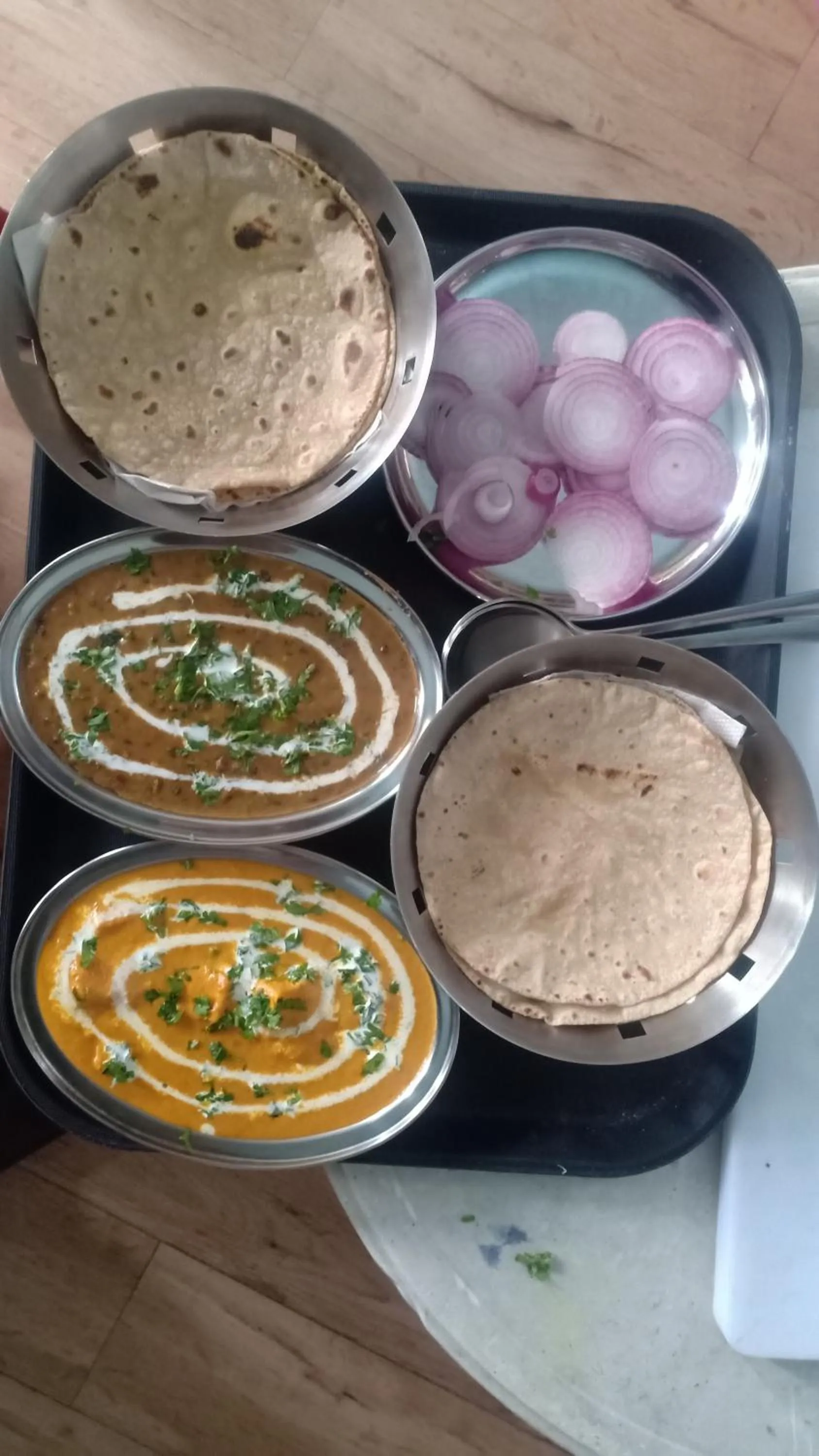 Food and drinks in Hari Om Paradise