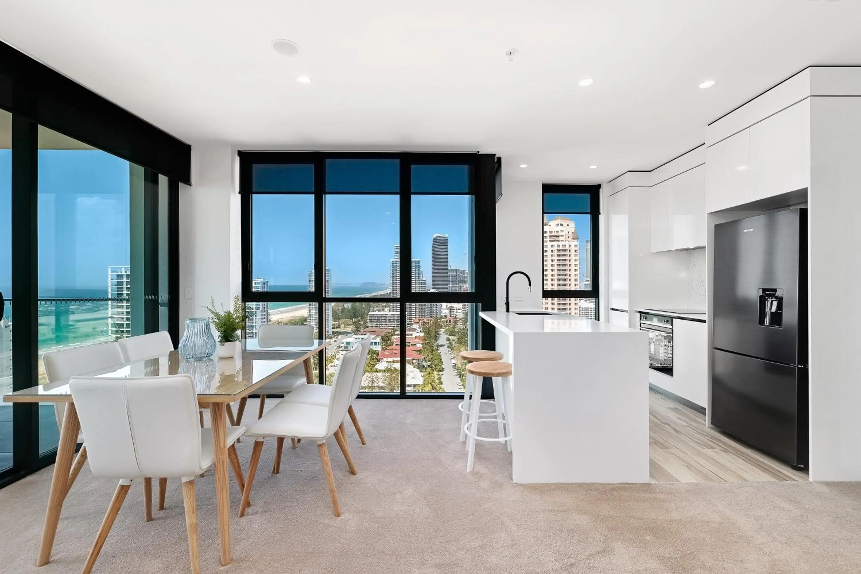 Dining area in Opus Broadbeach - Official