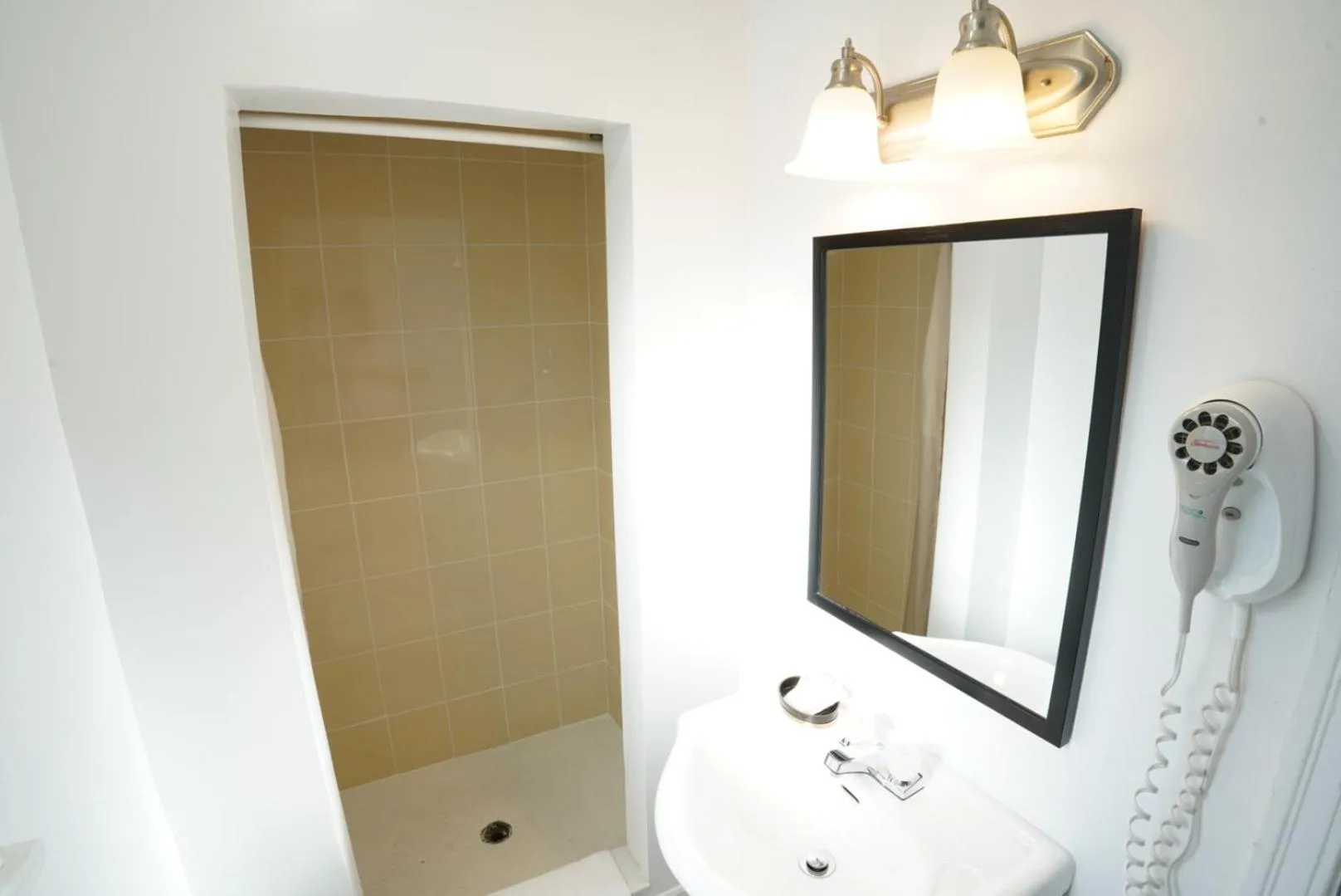 Bathroom in Falcon Inn