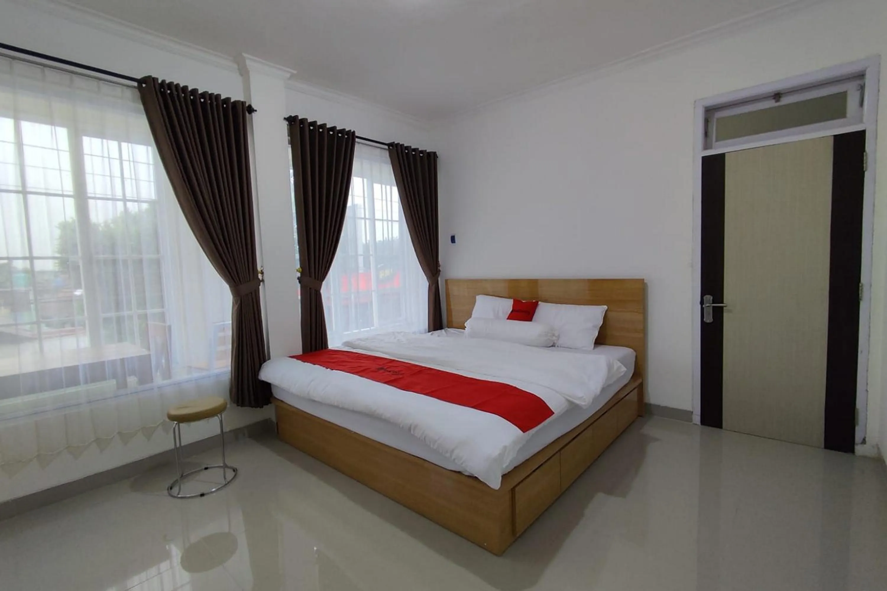 Bed in RedDoorz near Rita Super Mall Purwokerto