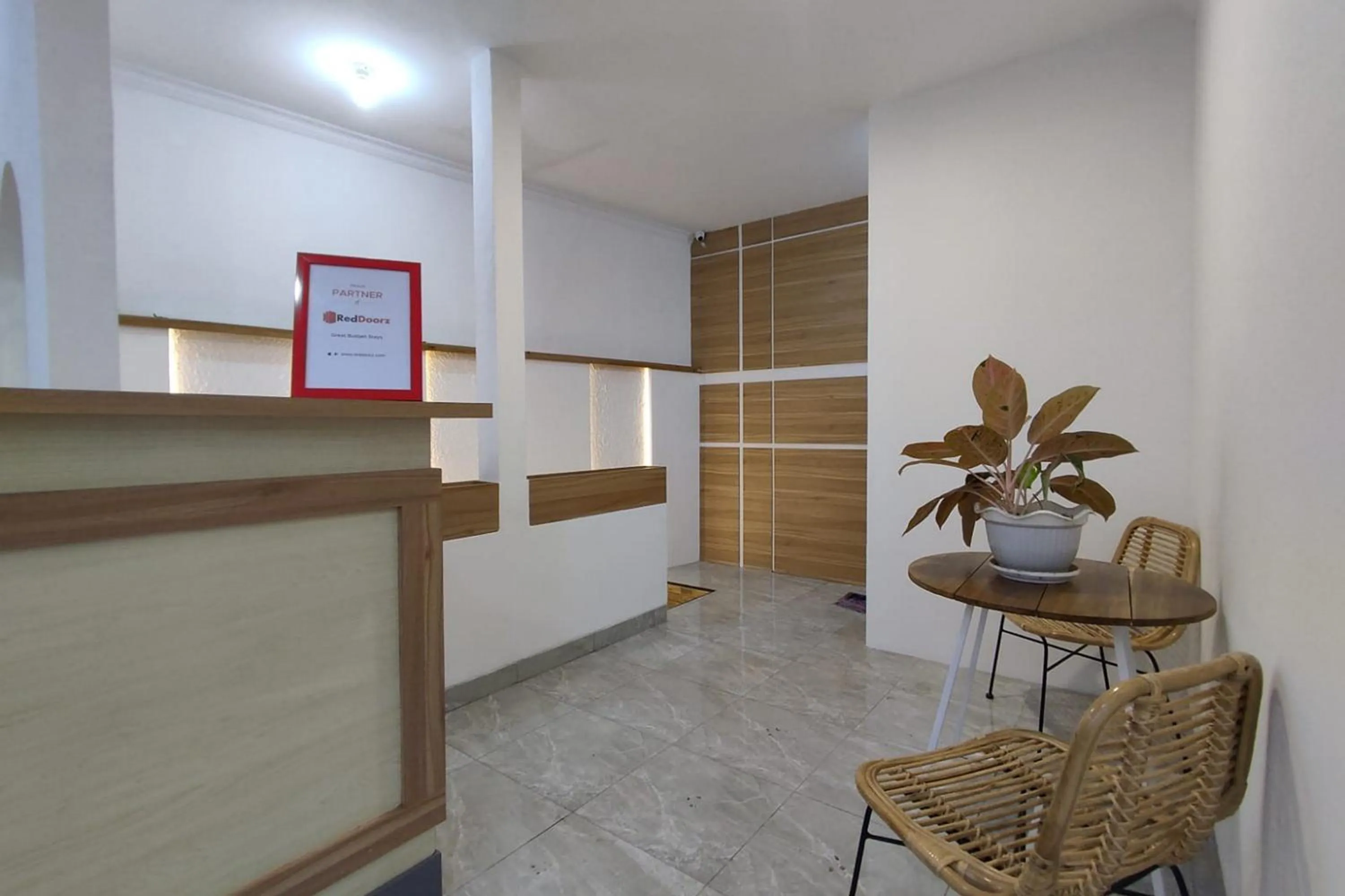 RedDoorz near Rita Super Mall Purwokerto