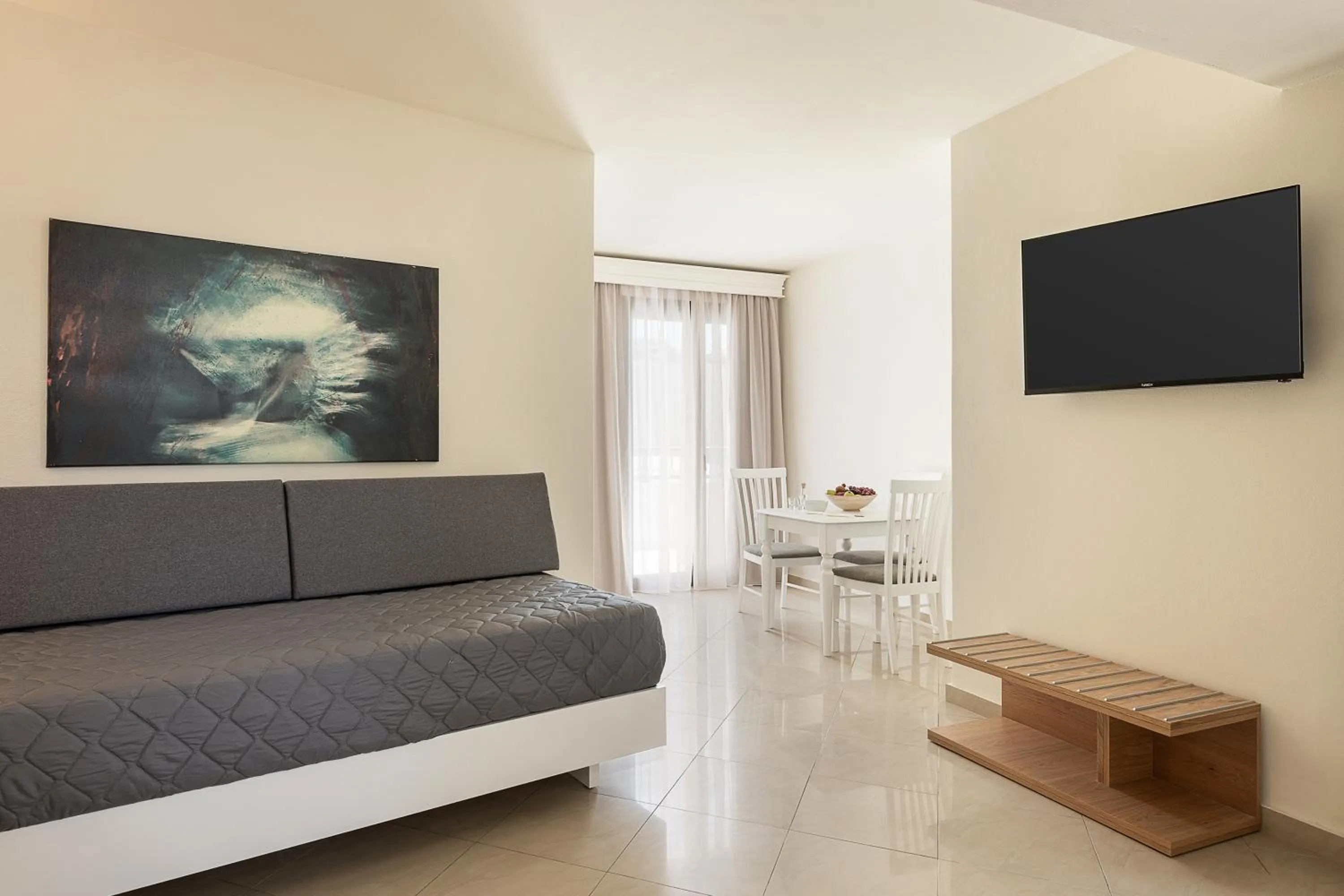 Communal lounge/ TV room in Elia Platanias