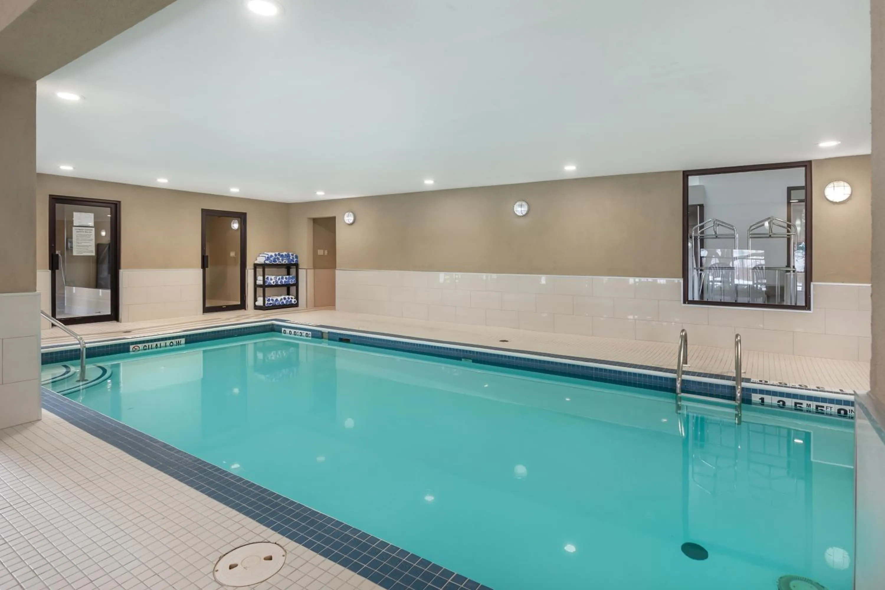 Swimming pool in Quality Hotel