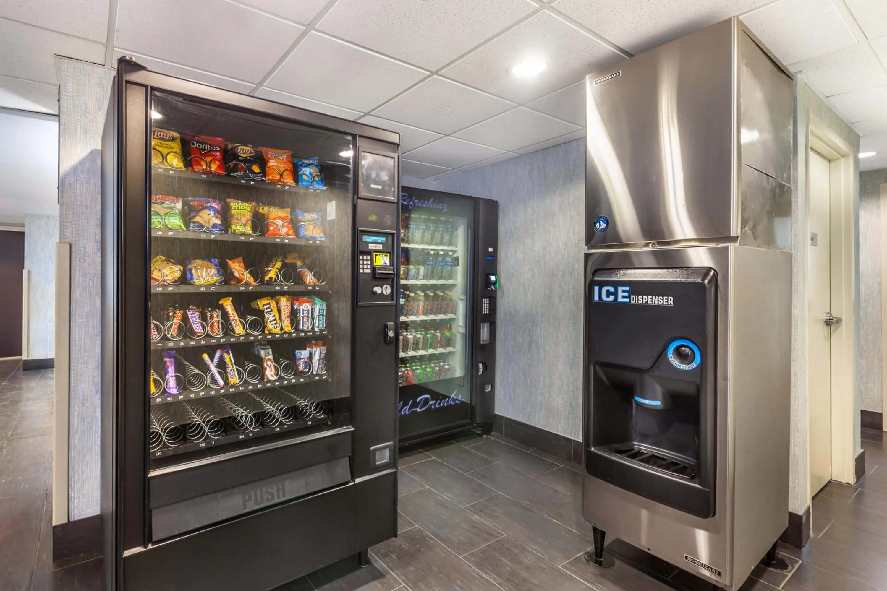 vending machine in Quality Hotel