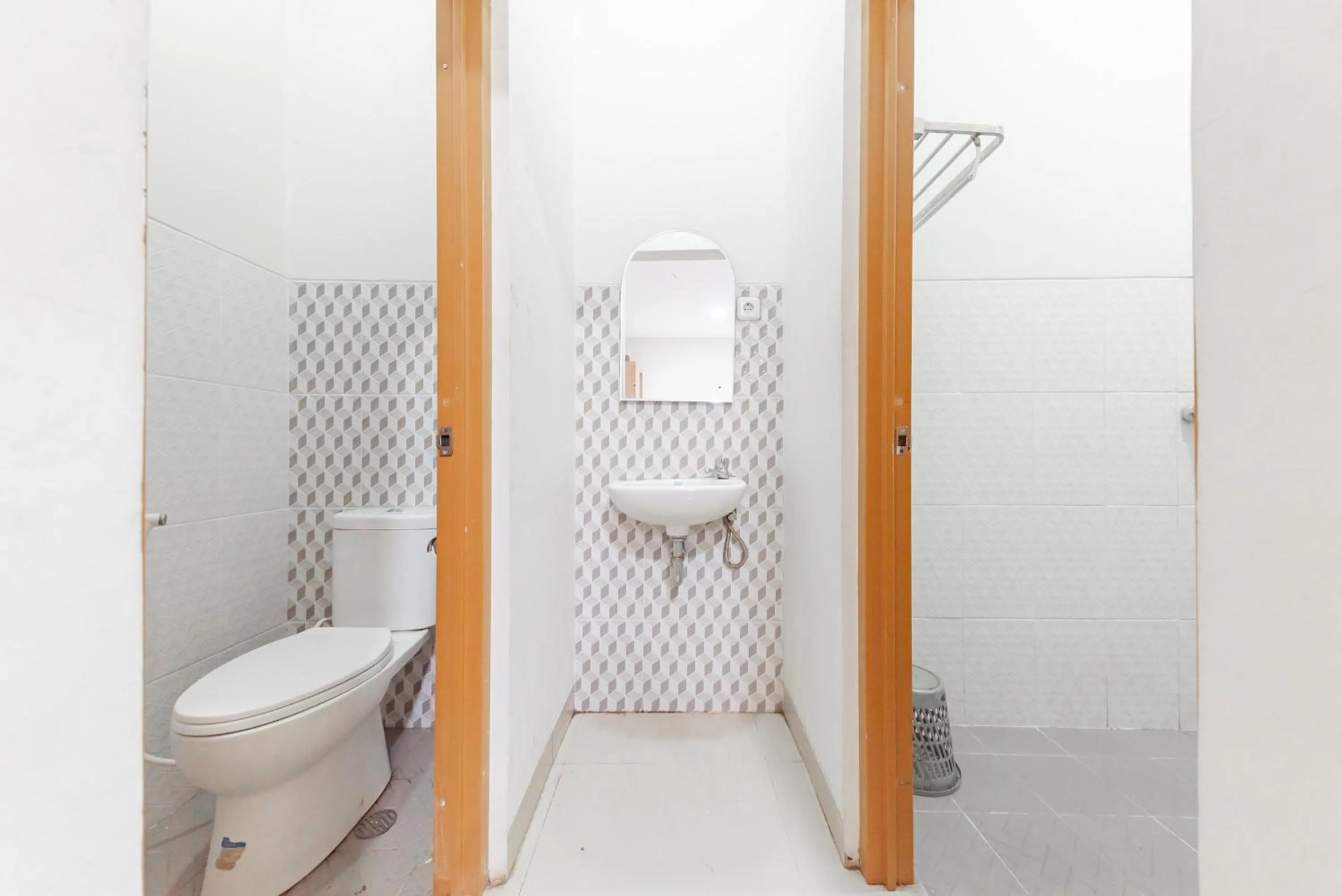 Bathroom in RedDoorz Premium @ Griya Inkoppabri Cisarua Puncak