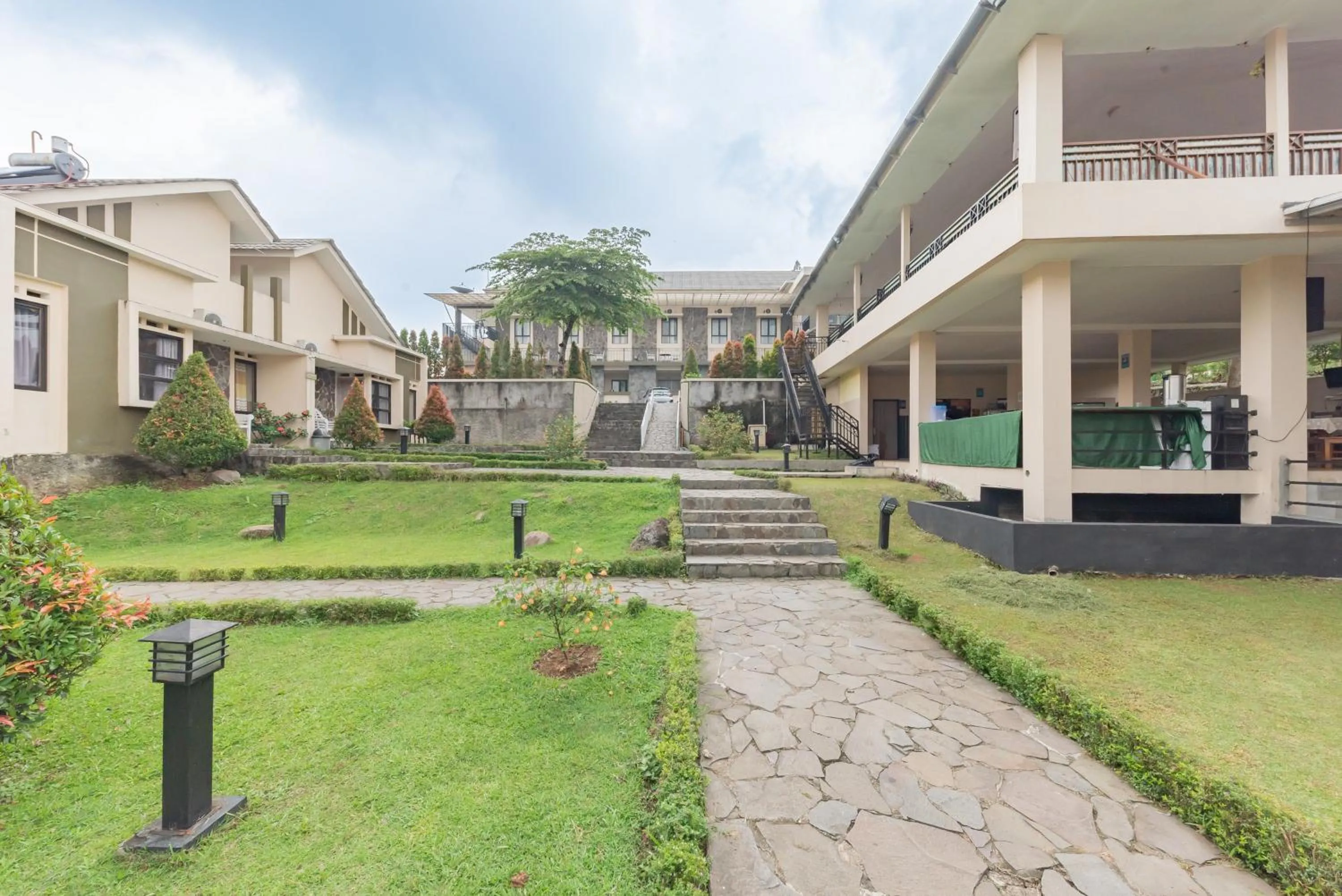 Property building in RedDoorz Premium @ Griya Inkoppabri Cisarua Puncak