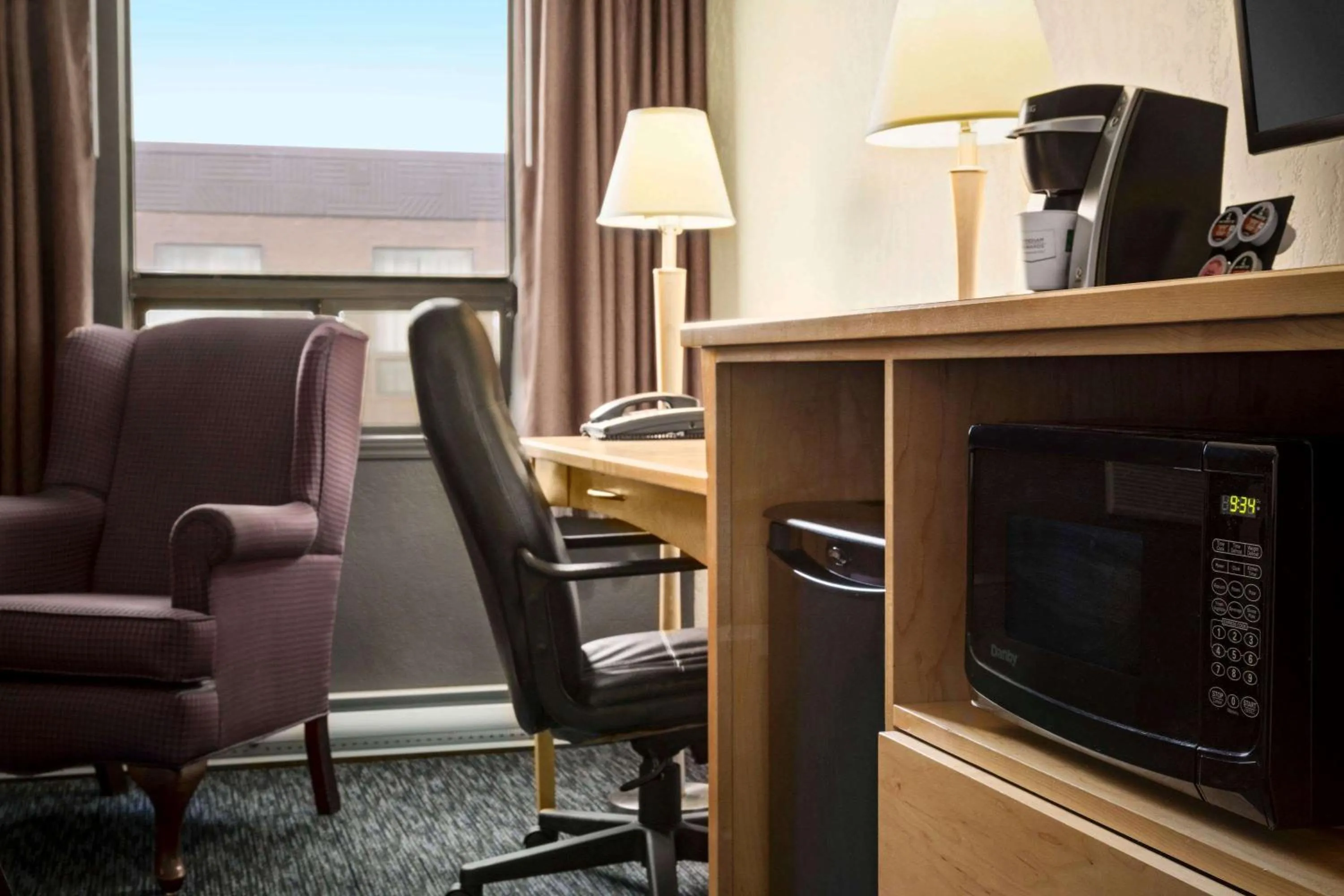 Photo of the whole room in Travelodge by Wyndham Edmonton West