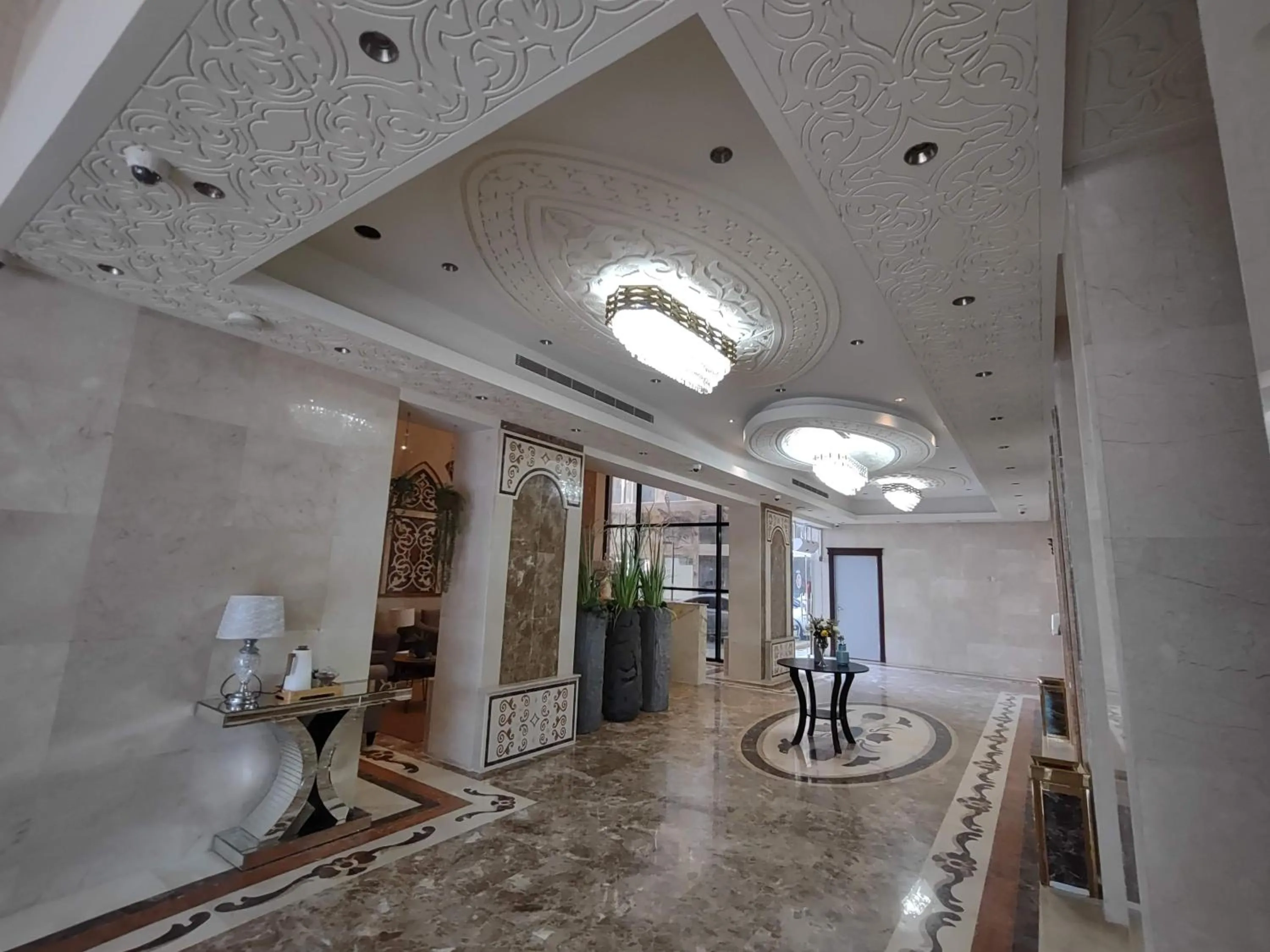 Lobby or reception in Tu Jardin Al Marwa- توجاردن المروه