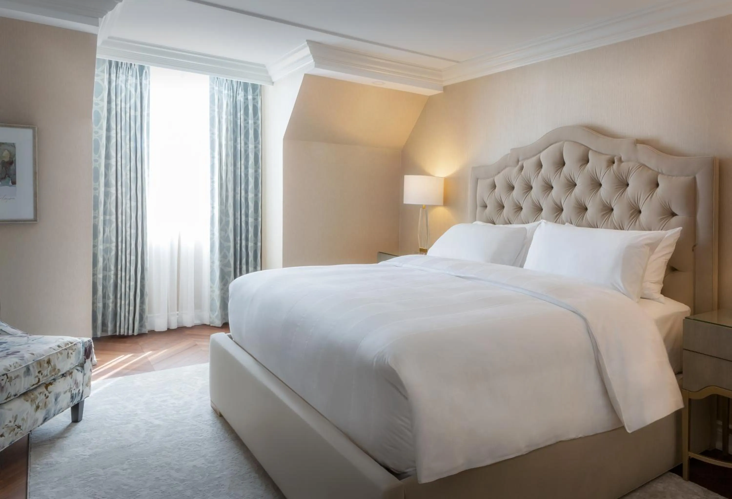 Bedroom, Bed in Chateau Vaudreuil