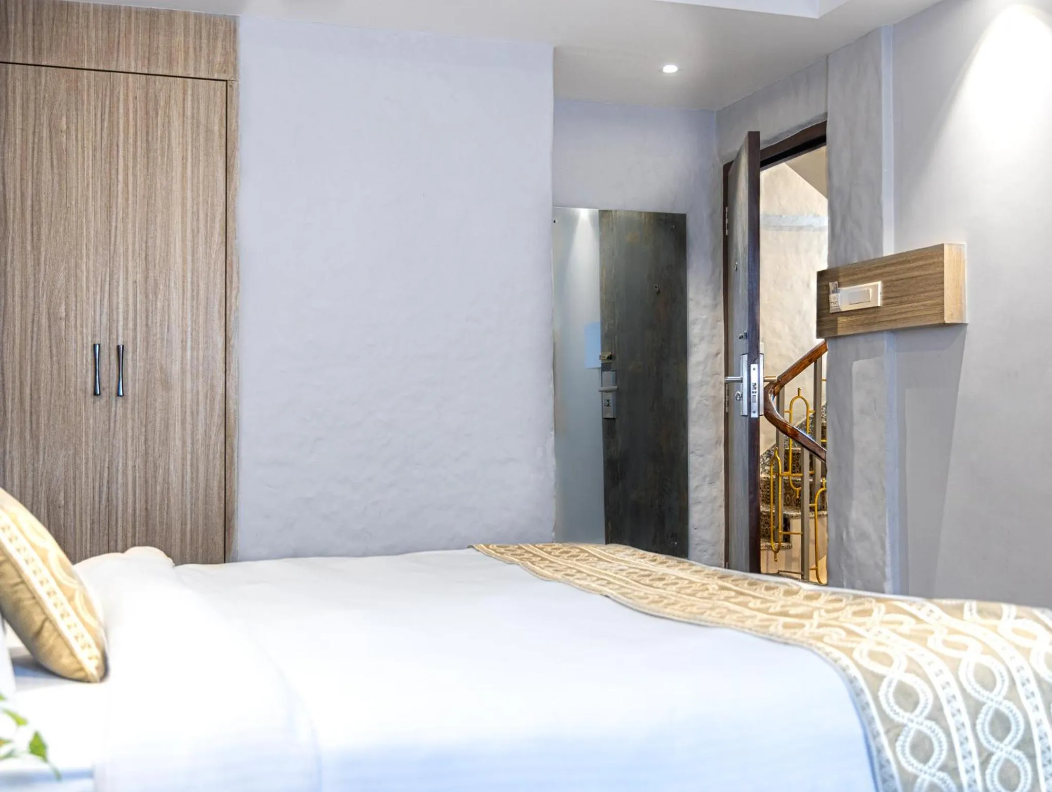 wardrobe, Bed in Vastu Boutique Hotel
