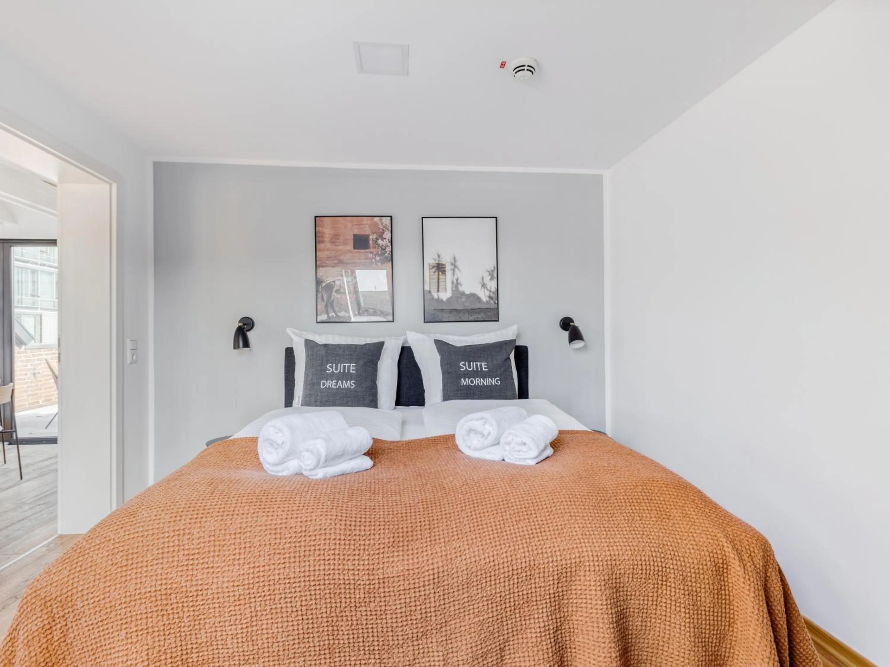 Bed in Limehome Hannover Bleichenstraße - Digital Access