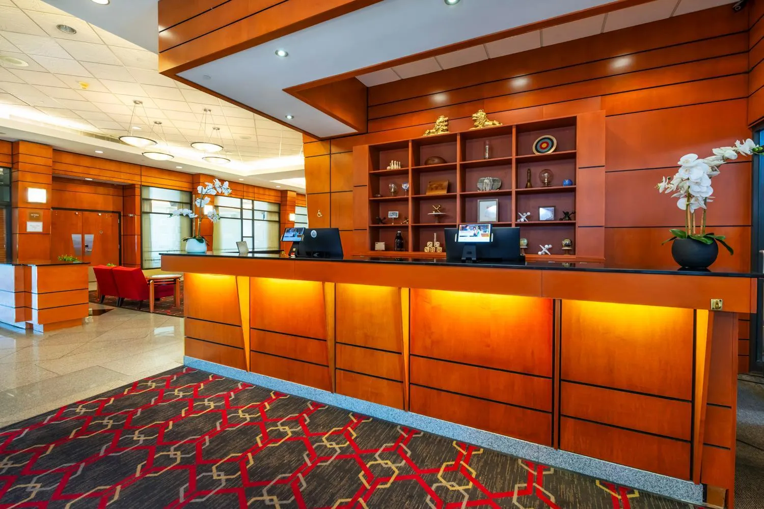 Lobby or reception in Grand Park Hotel Vancouver Airport, an Ascend Collection Hotel