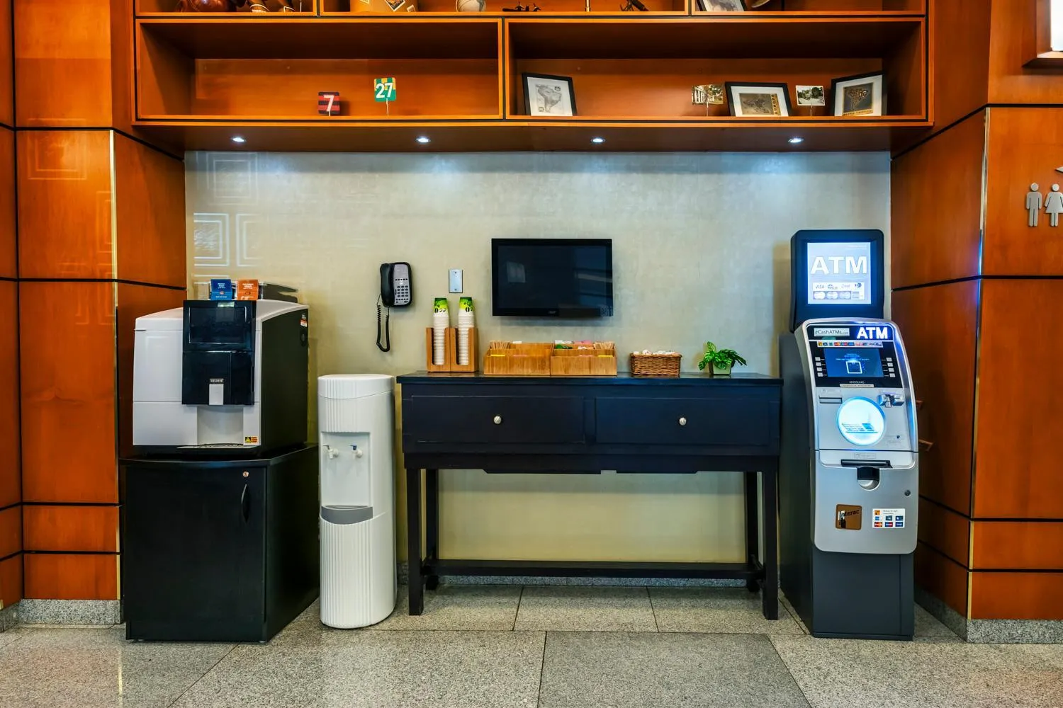 Coffee/tea facilities in Grand Park Hotel Vancouver Airport, an Ascend Collection Hotel
