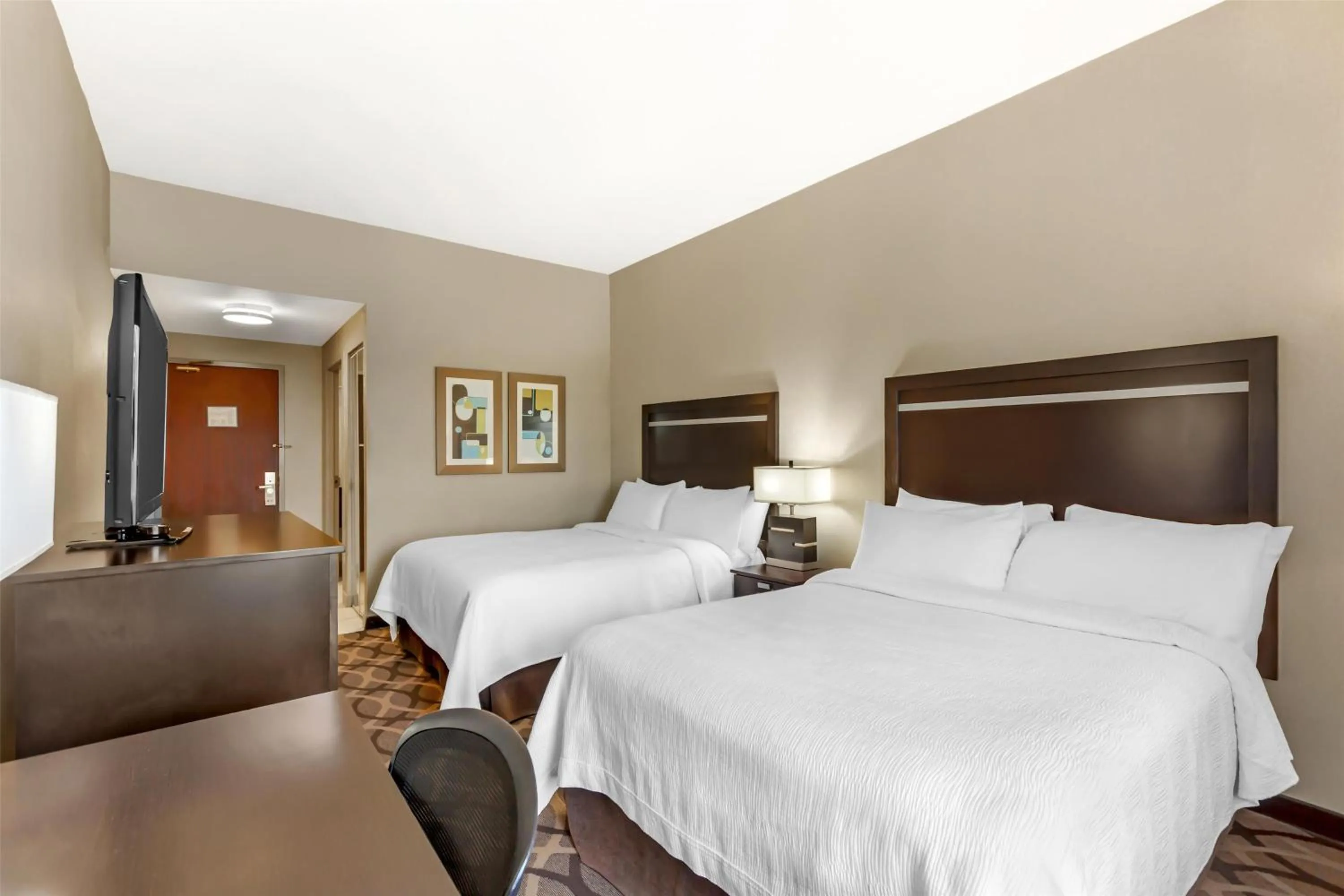 Bedroom, Bed in Best Western Plus Travel Hotel Toronto Airport