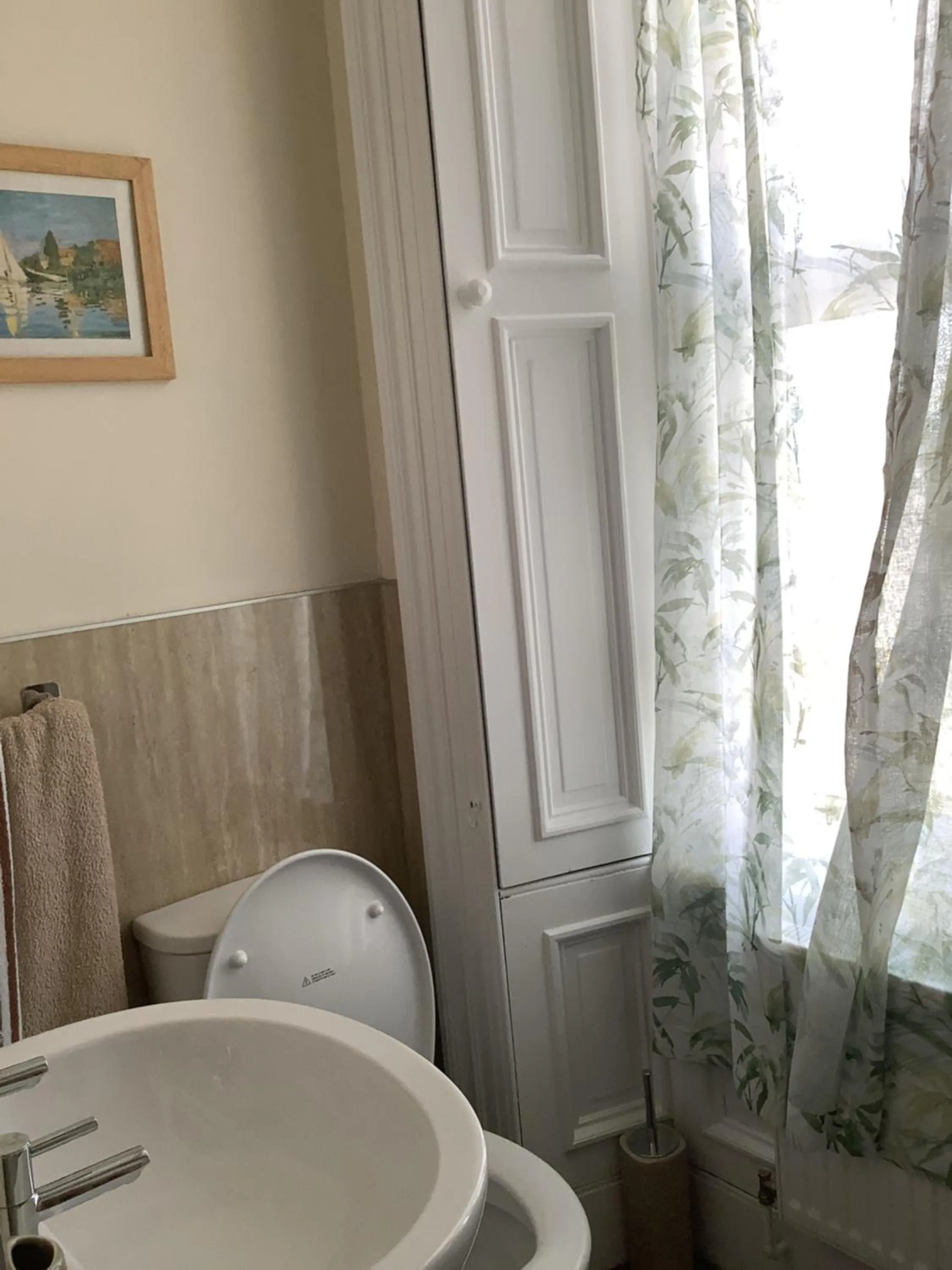 Bathroom in Westlea Bed and Breakfast