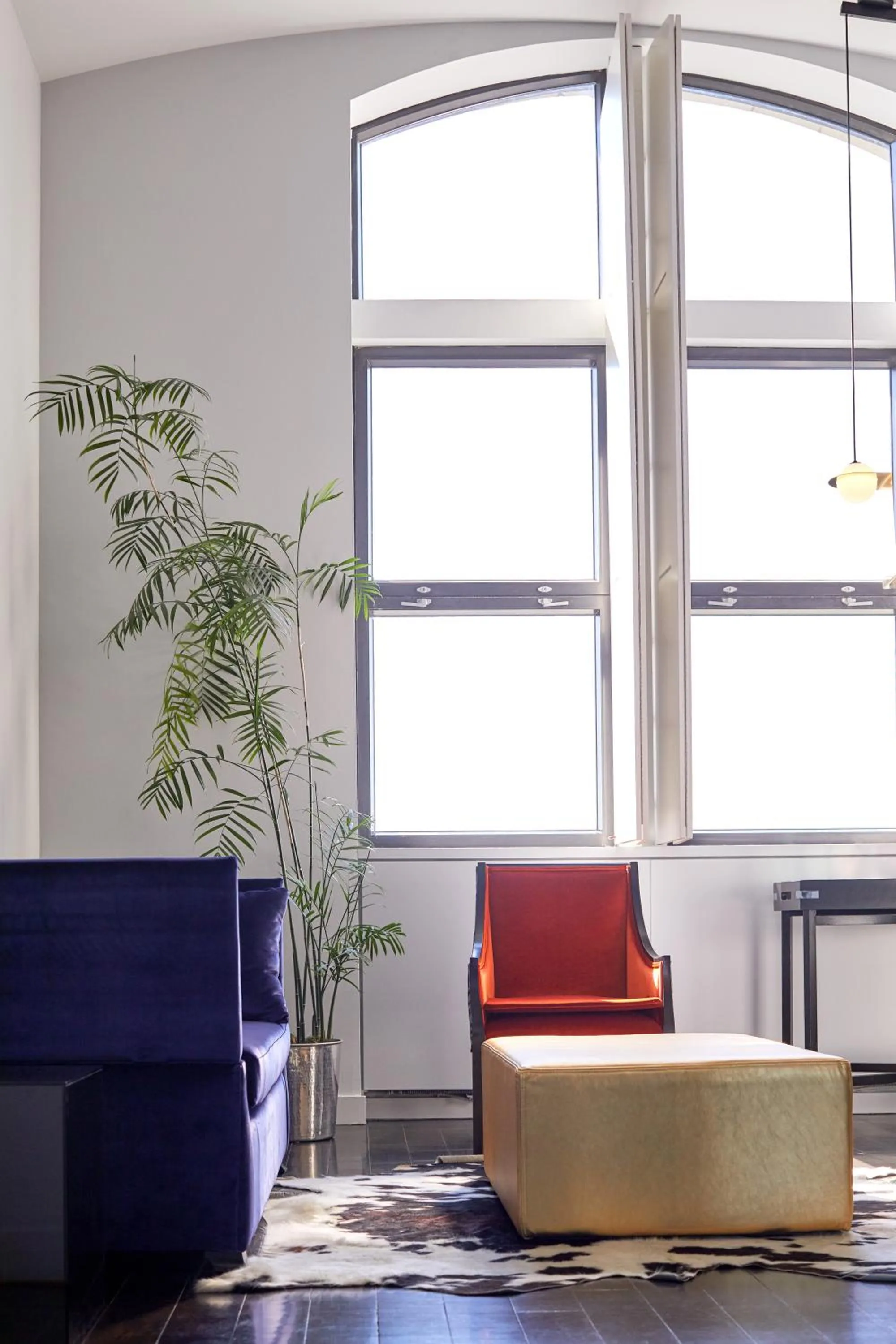 TV and multimedia in Hotel St Paul, Montreal, a Member of Design Hotels