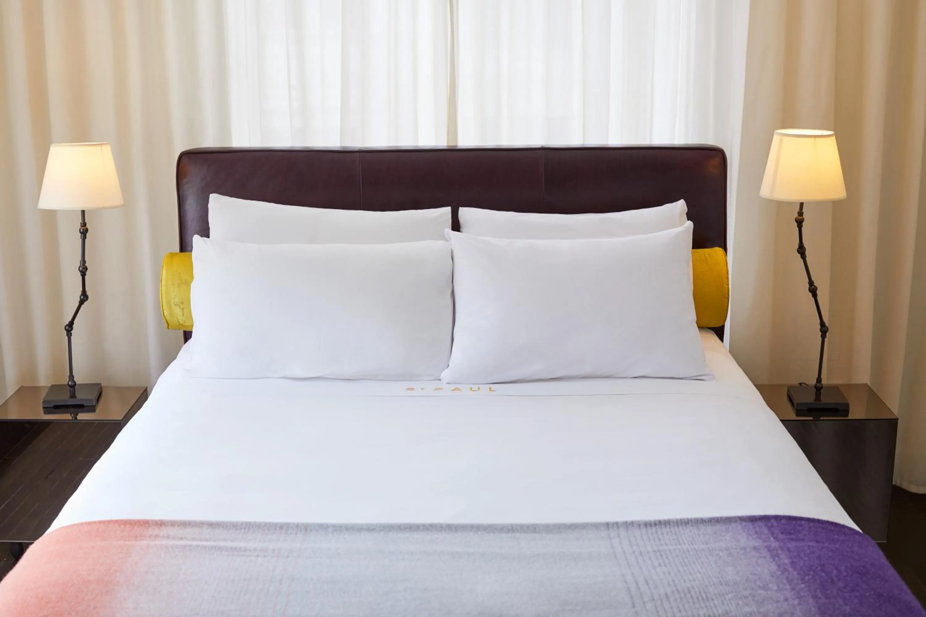 Bed in Hotel St Paul, Montreal, a Member of Design Hotels
