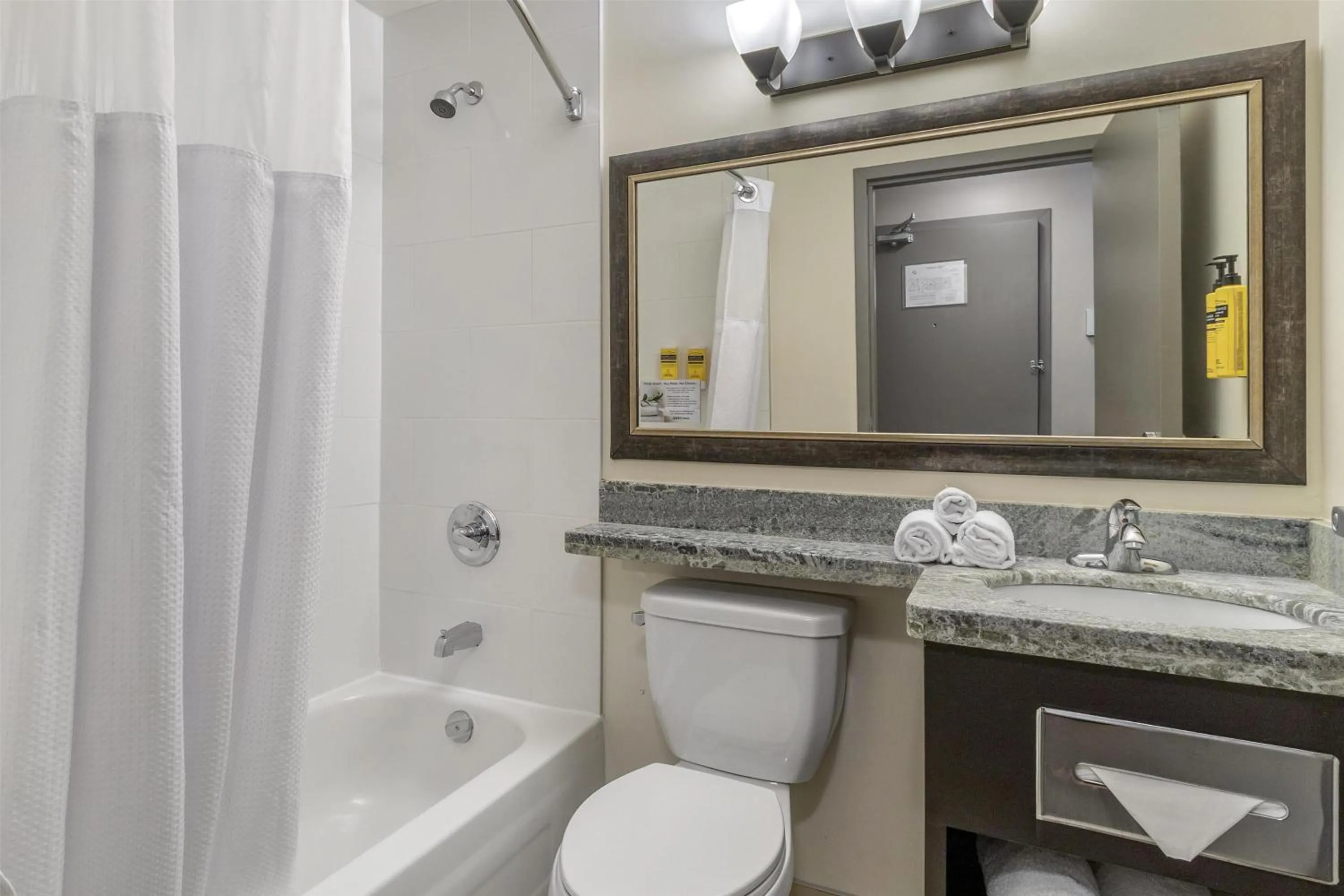 Bathroom in Best Western Plus Chocolate Lake Hotel - Halifax