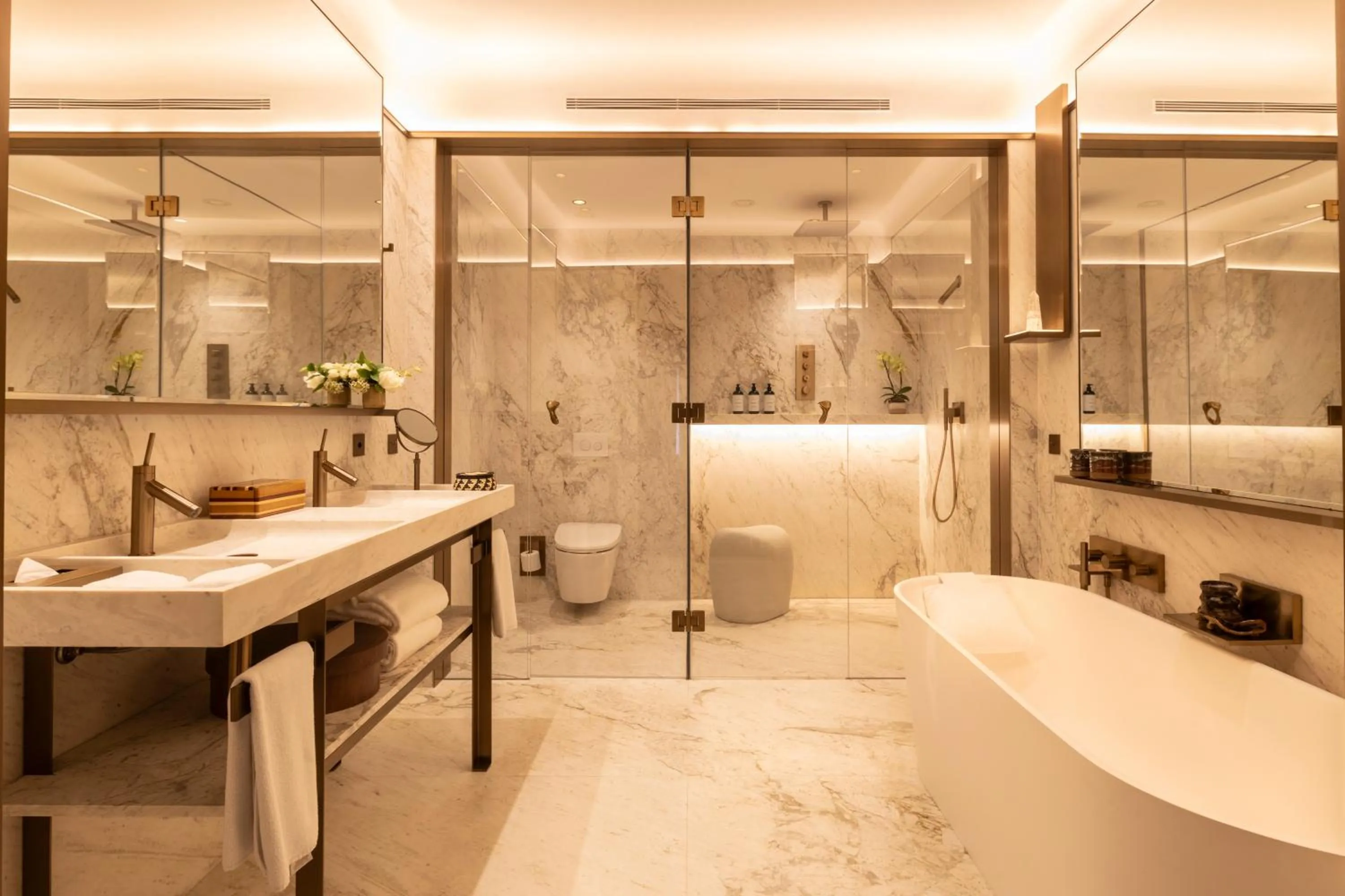 Bathroom in Rosewood São Paulo