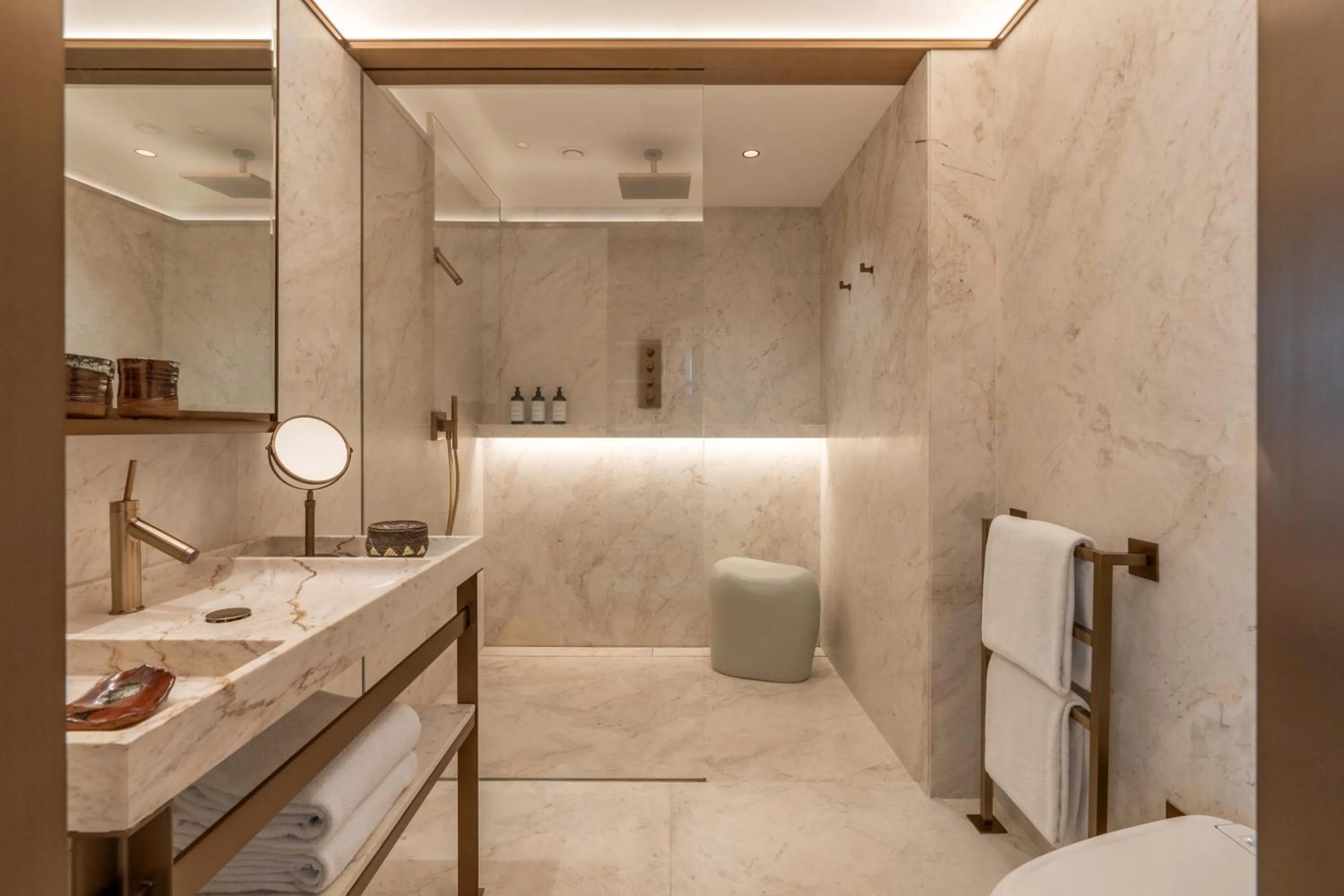 Bathroom in Rosewood São Paulo