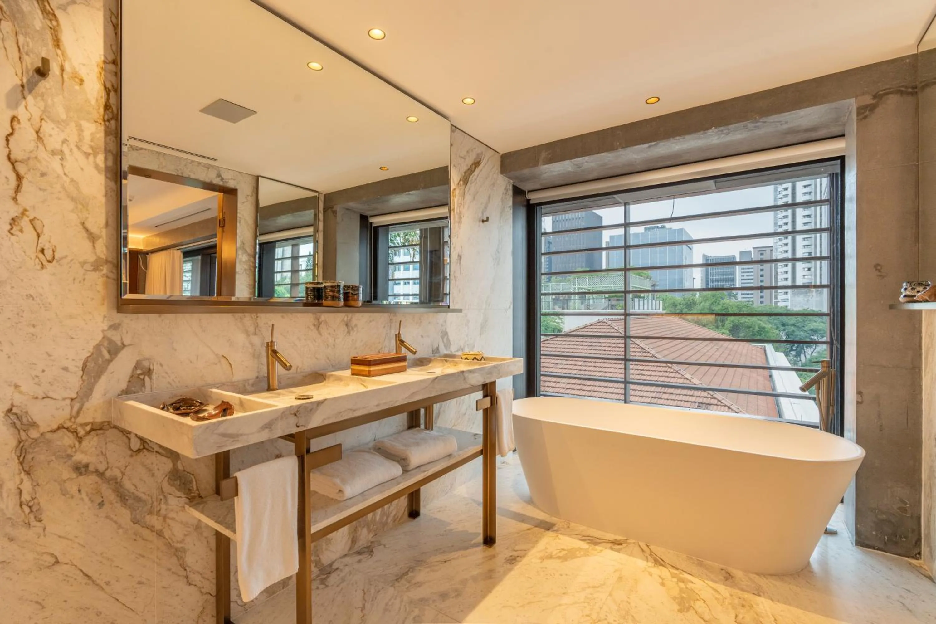 Bathroom in Rosewood São Paulo