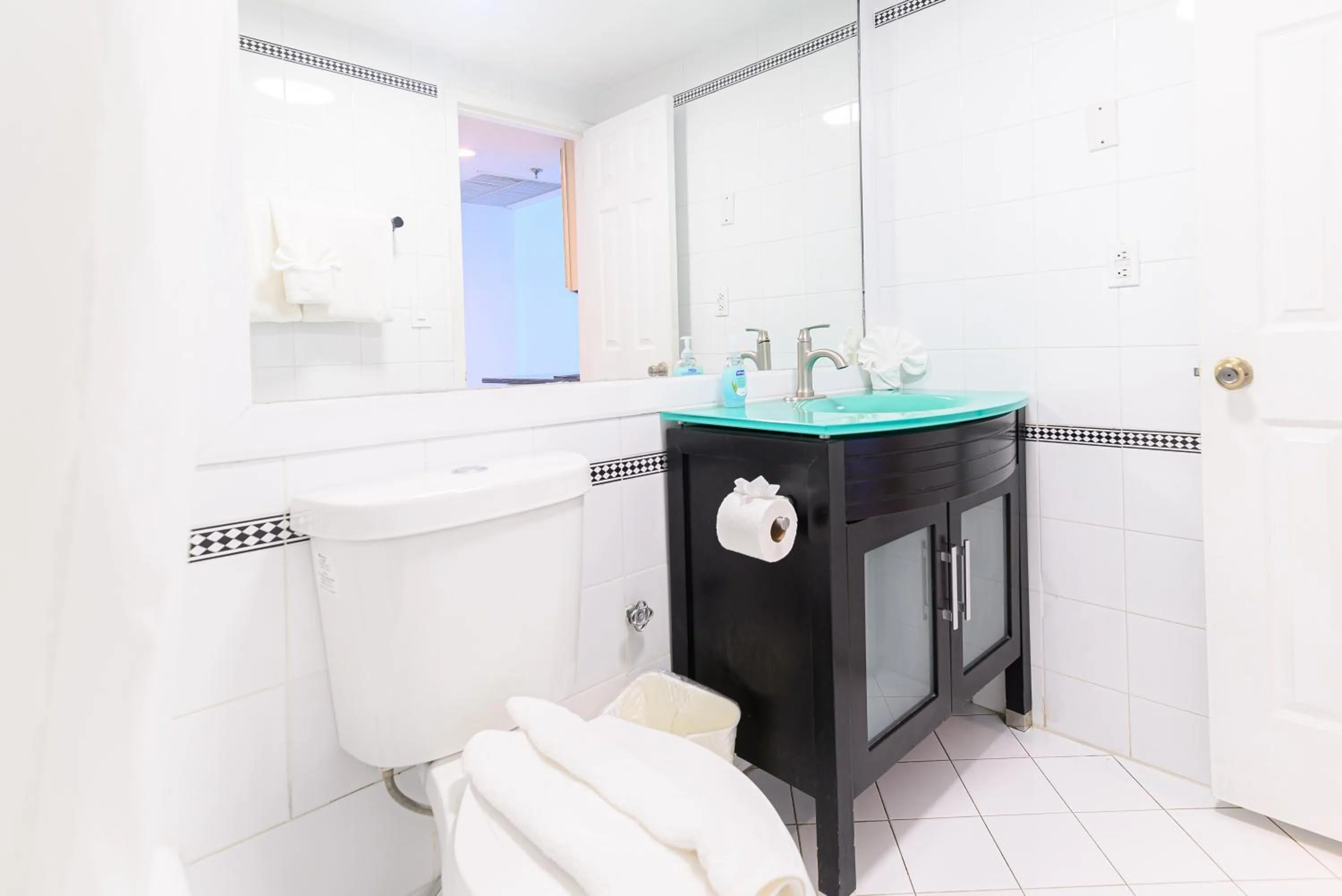 Toilet in SeaStays Apartments