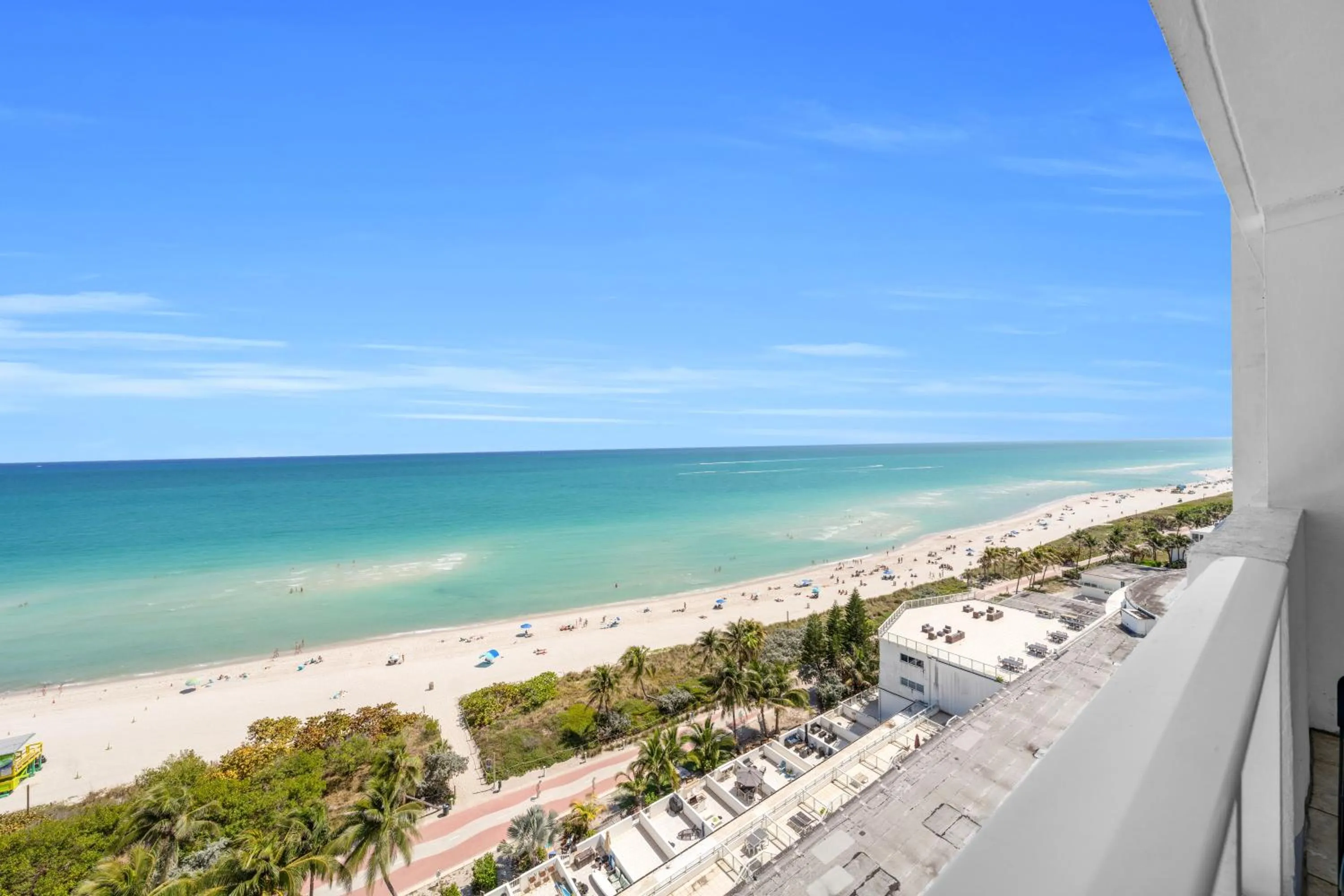 Beach in SeaStays Apartments