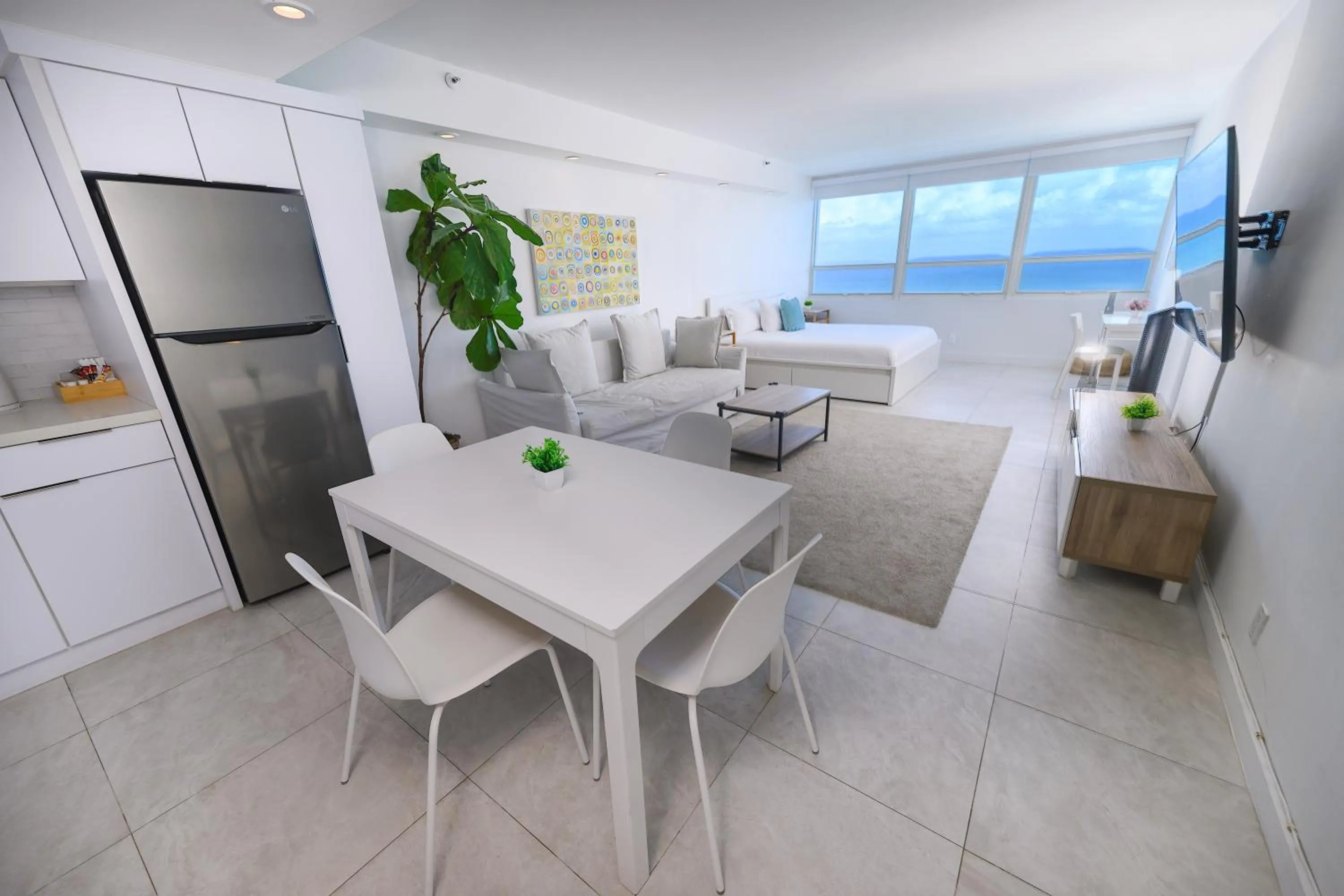 TV and multimedia in SeaStays Apartments