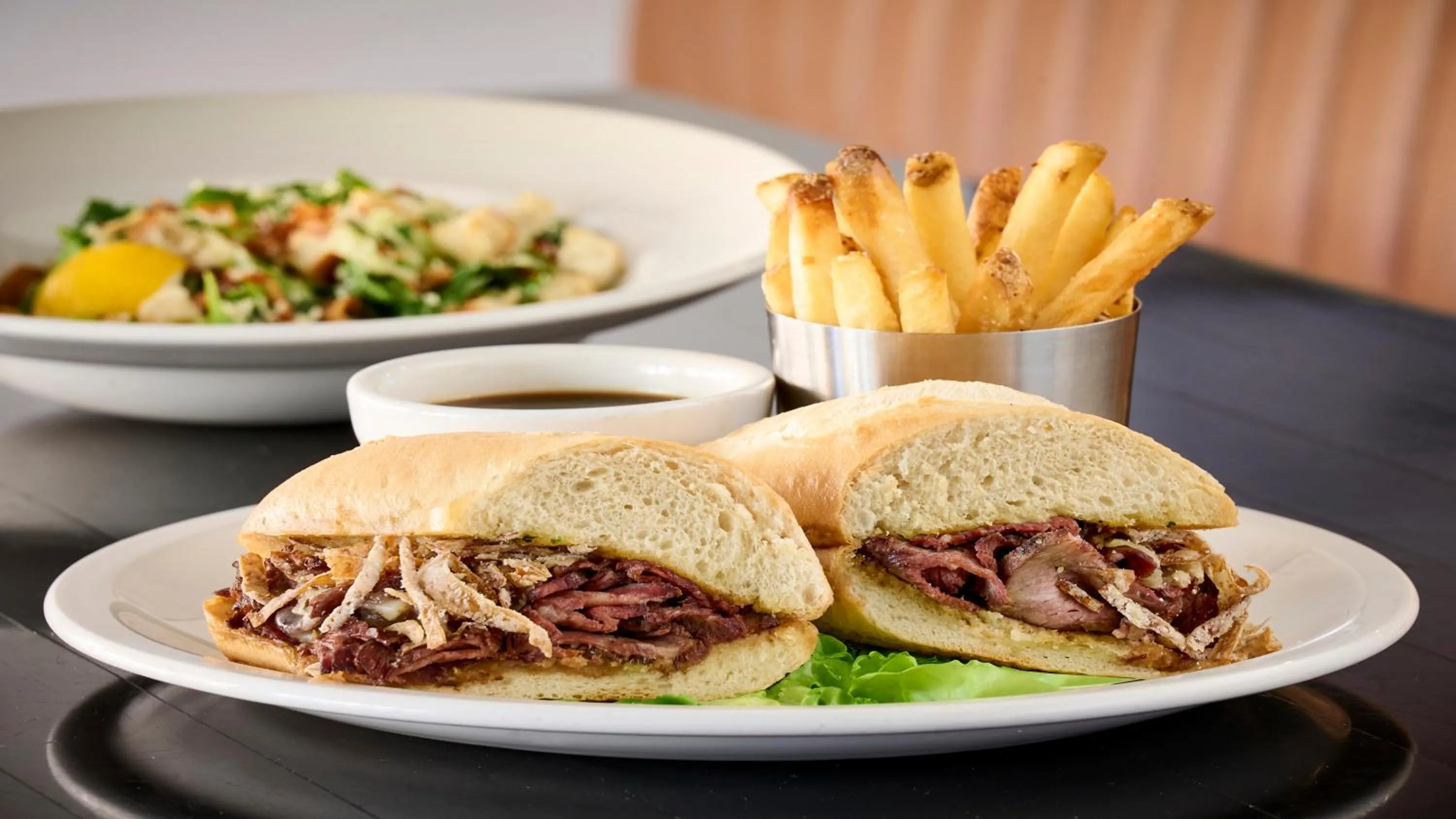 Restaurant/places to eat in Holiday Inn - Ottawa Dwtn - Parliament Hill by IHG