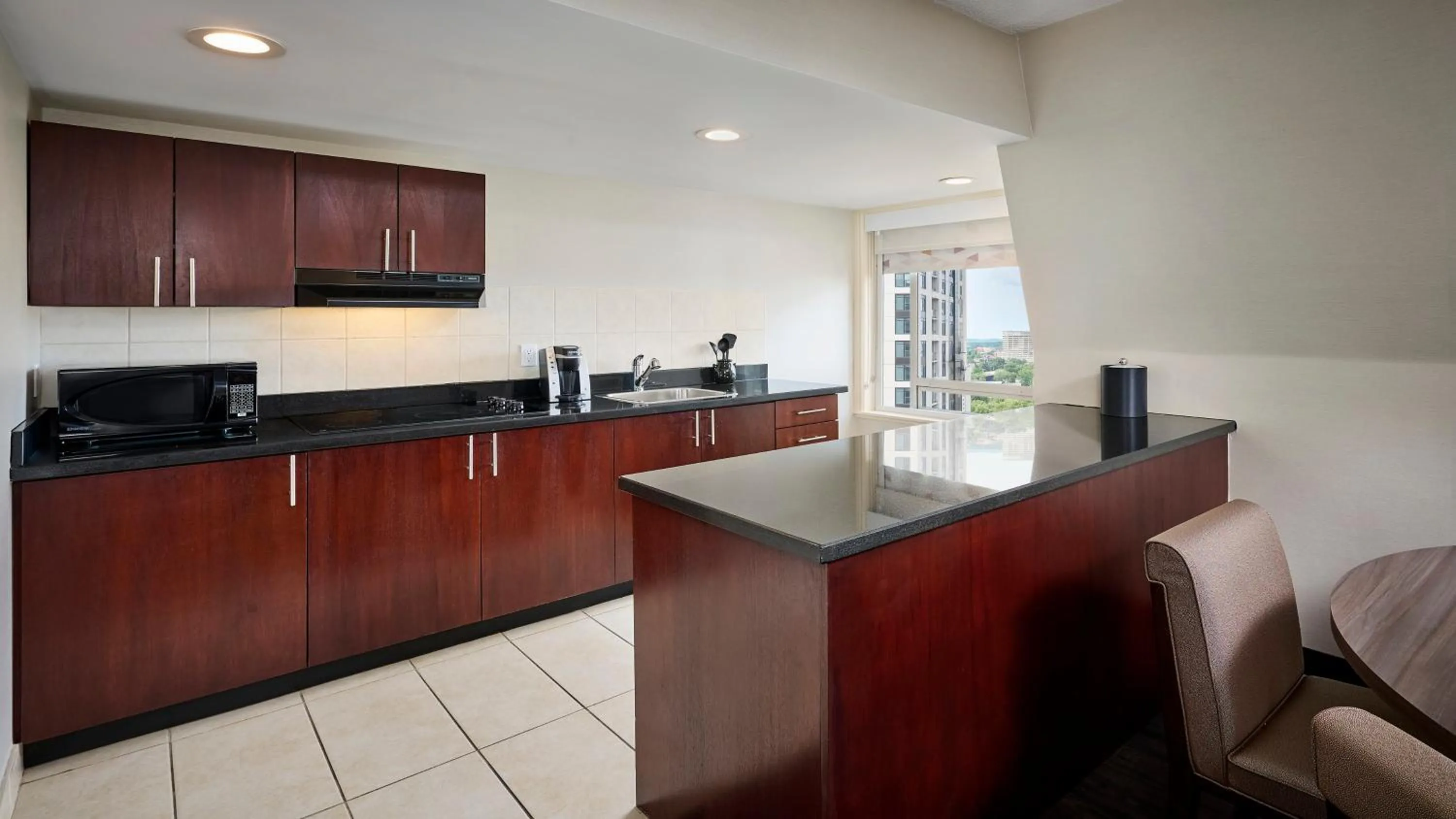 Bedroom in Holiday Inn - Ottawa Dwtn - Parliament Hill by IHG