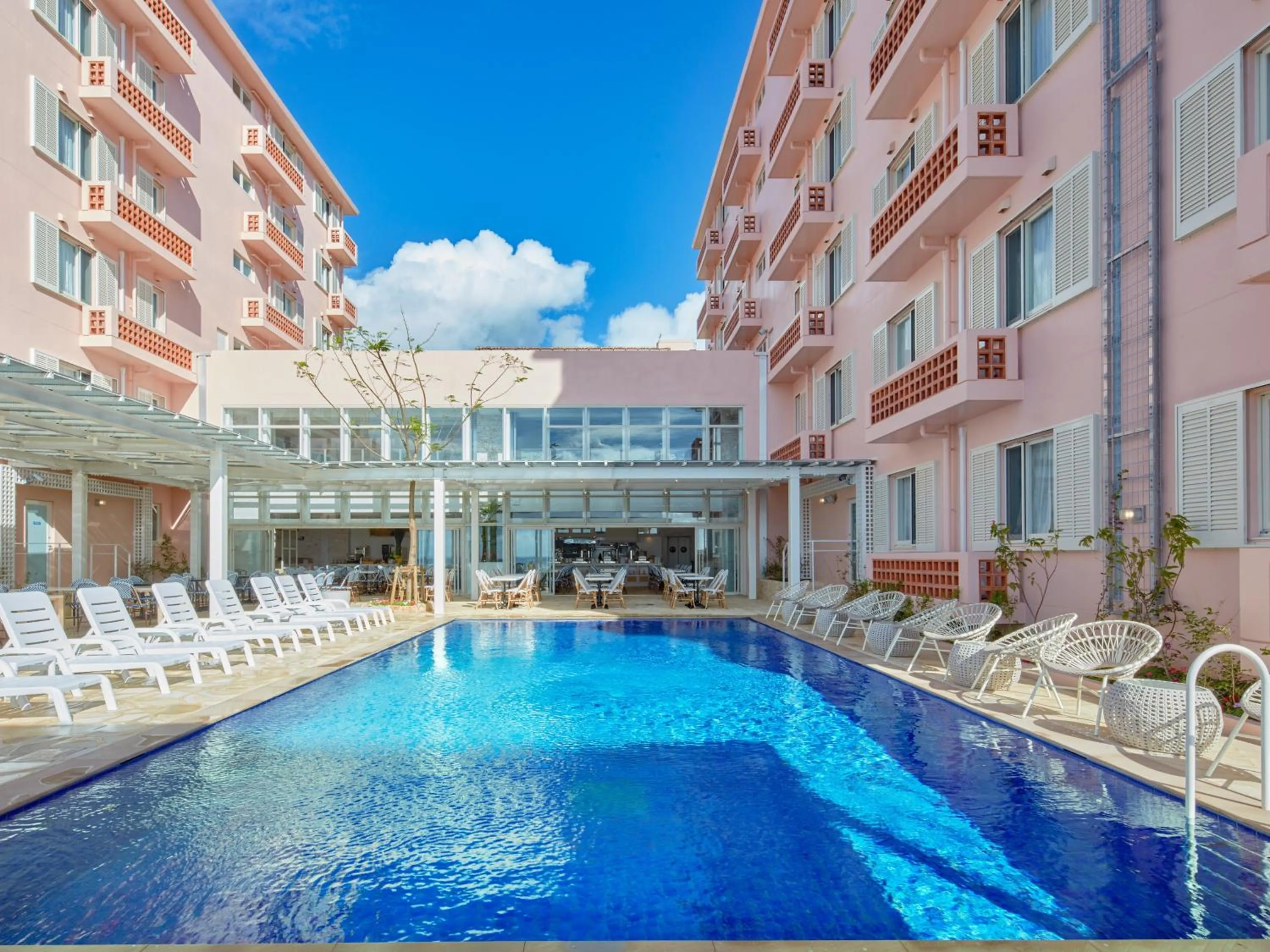 Swimming pool in HOTEL SEABREEZE CORAL