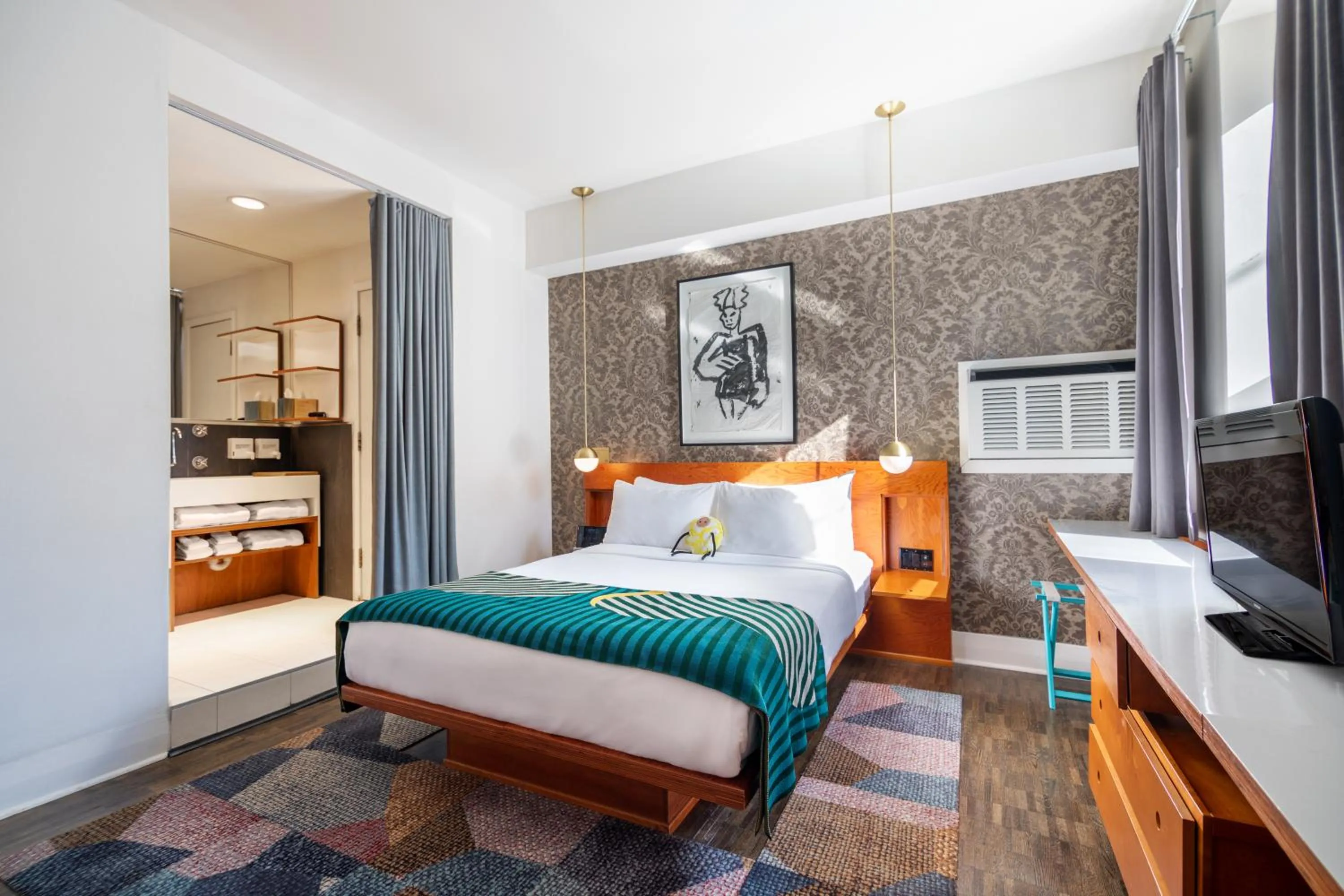 Bedroom, Bed in The Drake Hotel