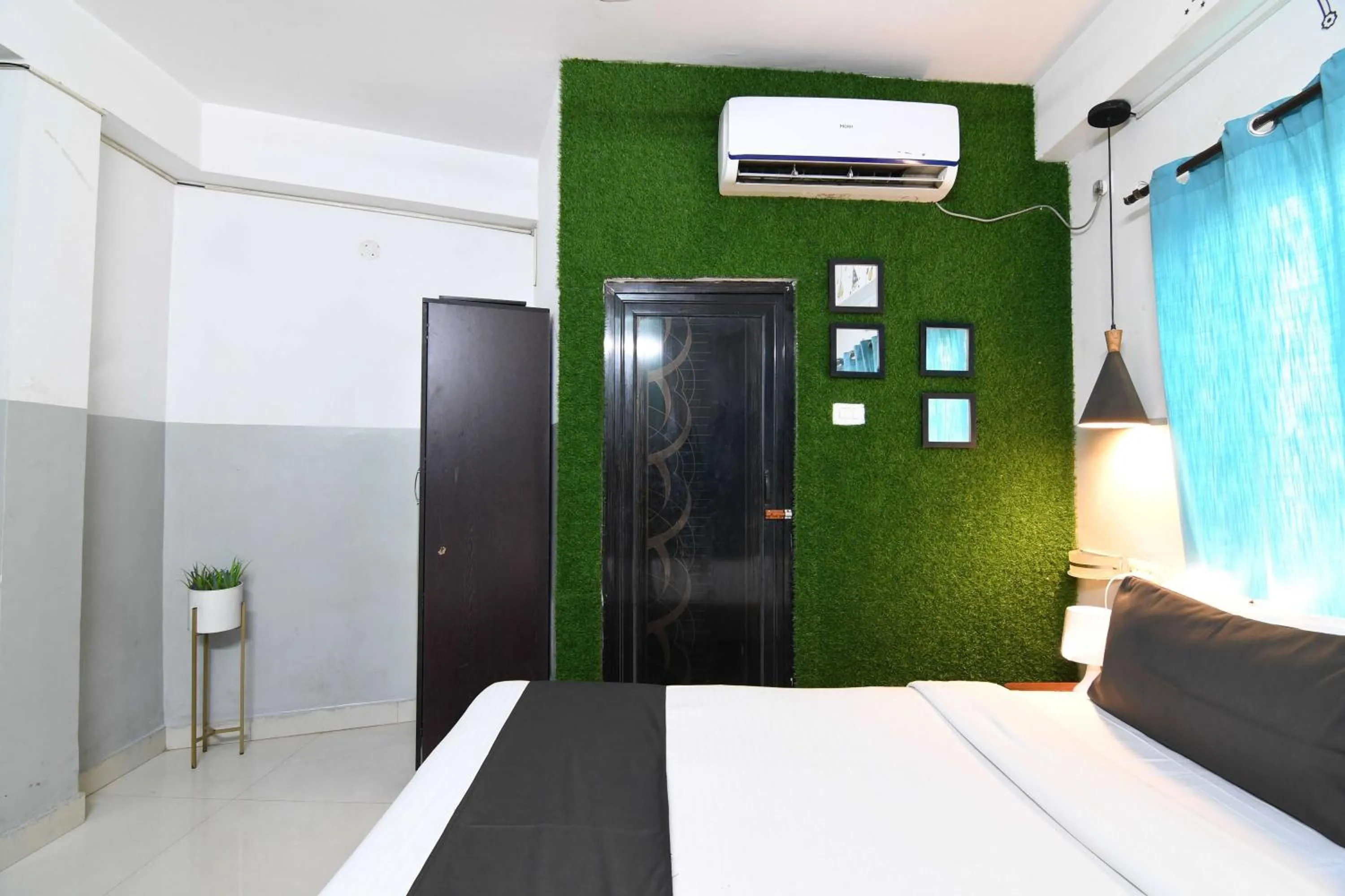 Bedroom, Bed in Super OYO 82026 BANGUR INN