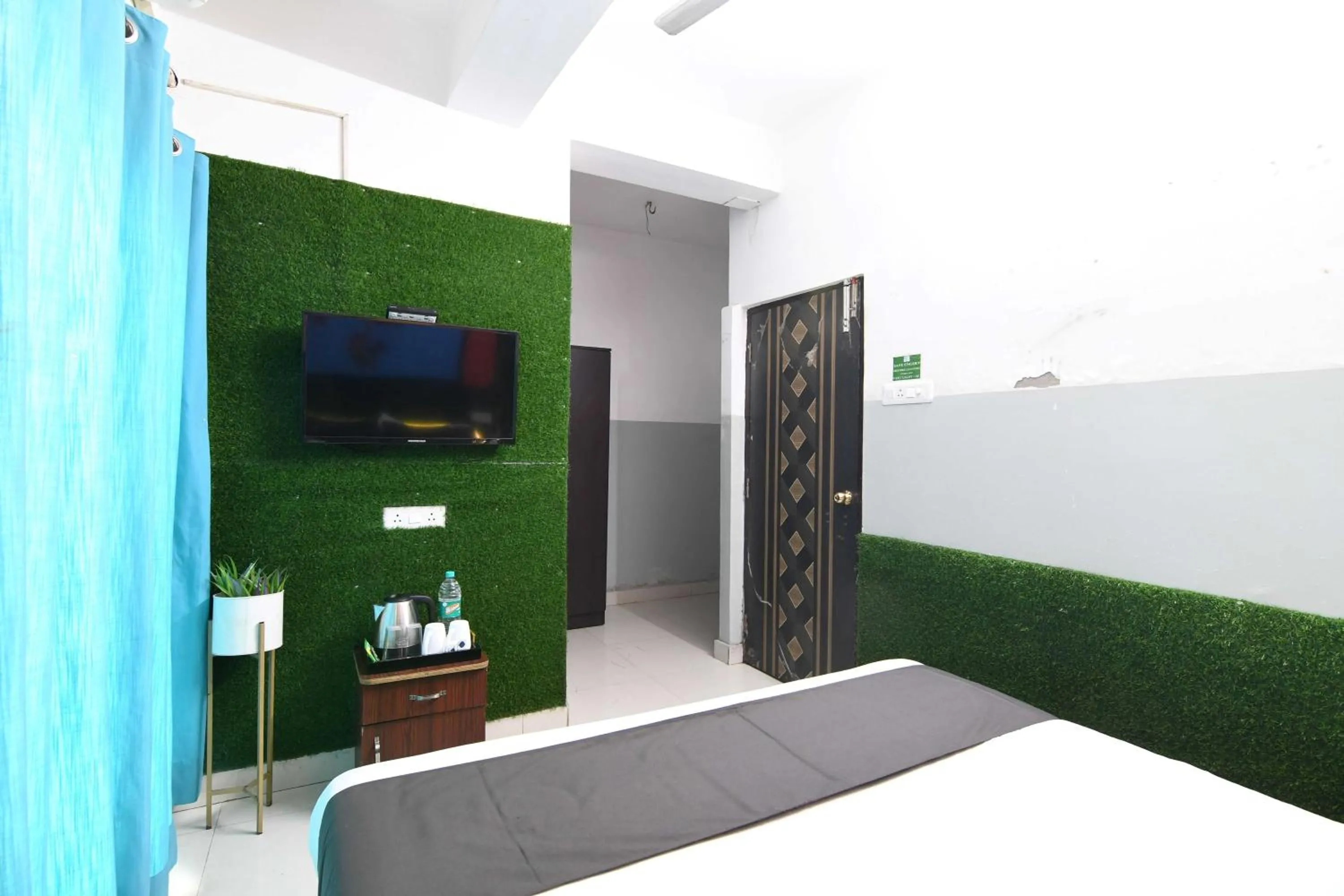 Bedroom, Bed in Super OYO 82026 BANGUR INN