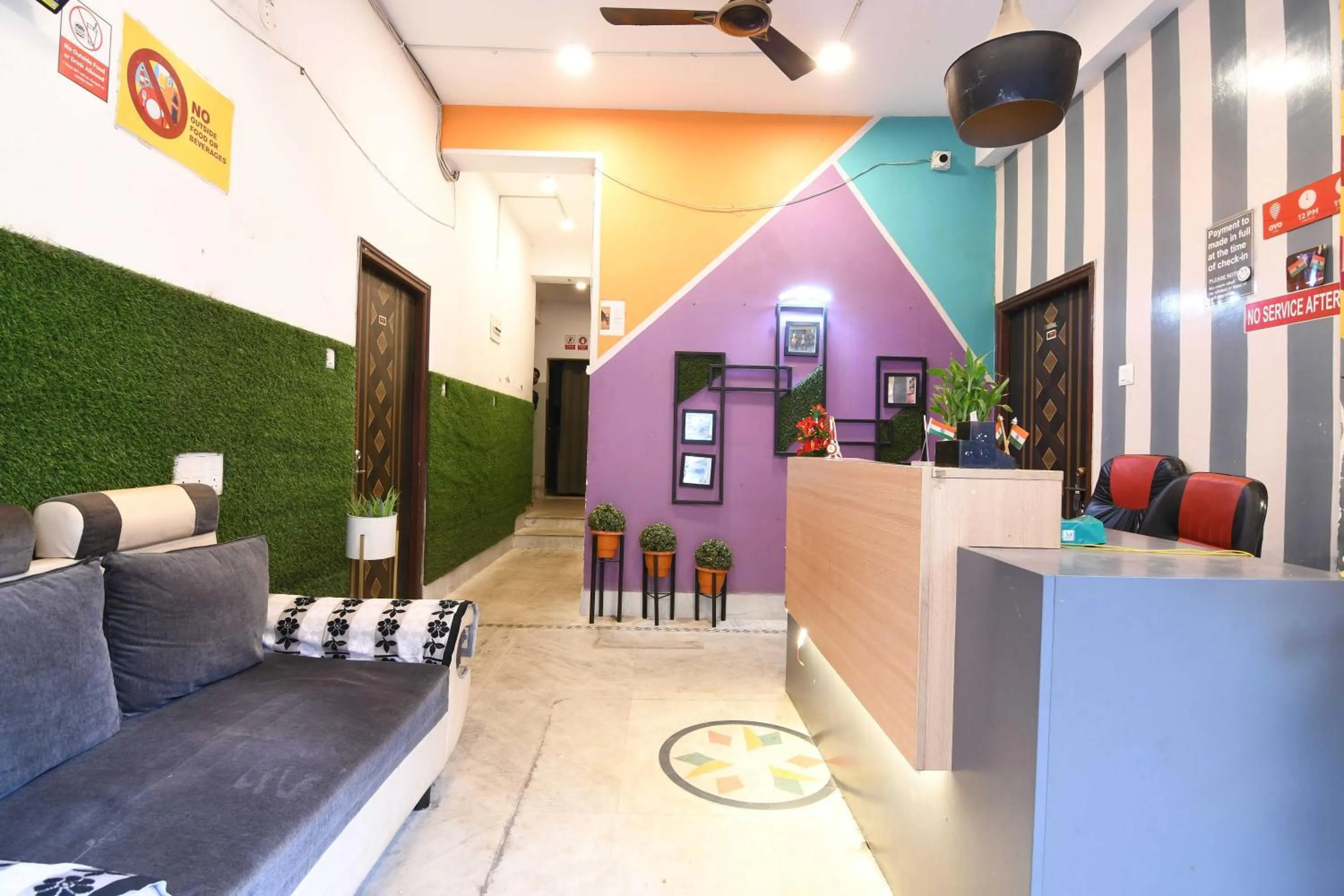 Lobby or reception in Super OYO 82026 BANGUR INN