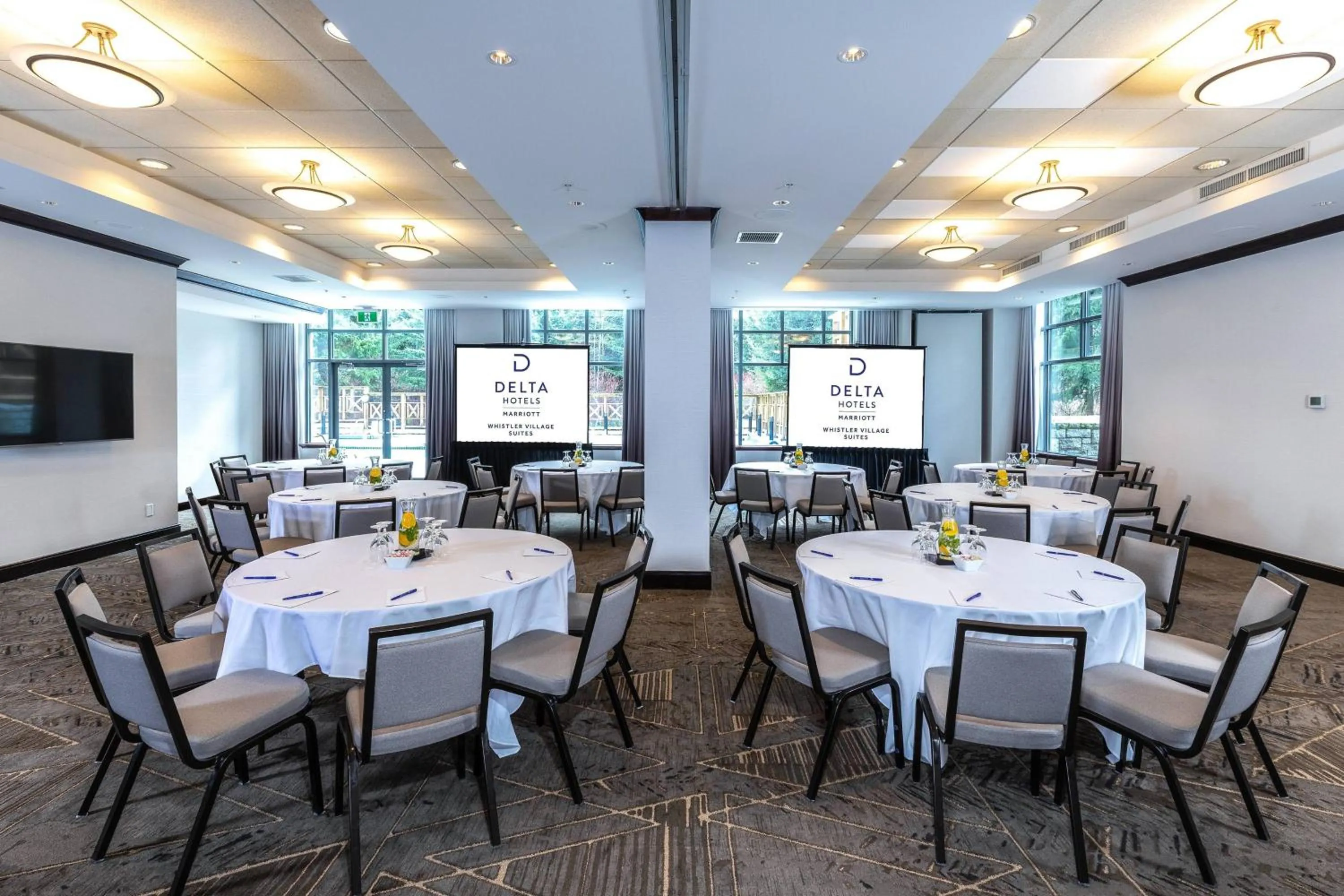 Meeting/conference room in Delta Hotels by Marriott Whistler Village Suites