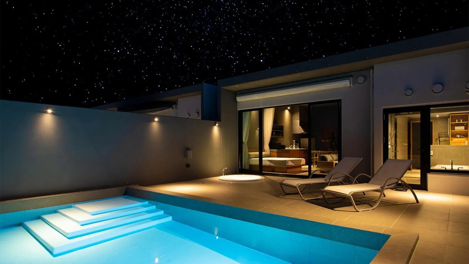 Property building in Feliz Villa Suite Kourijima View