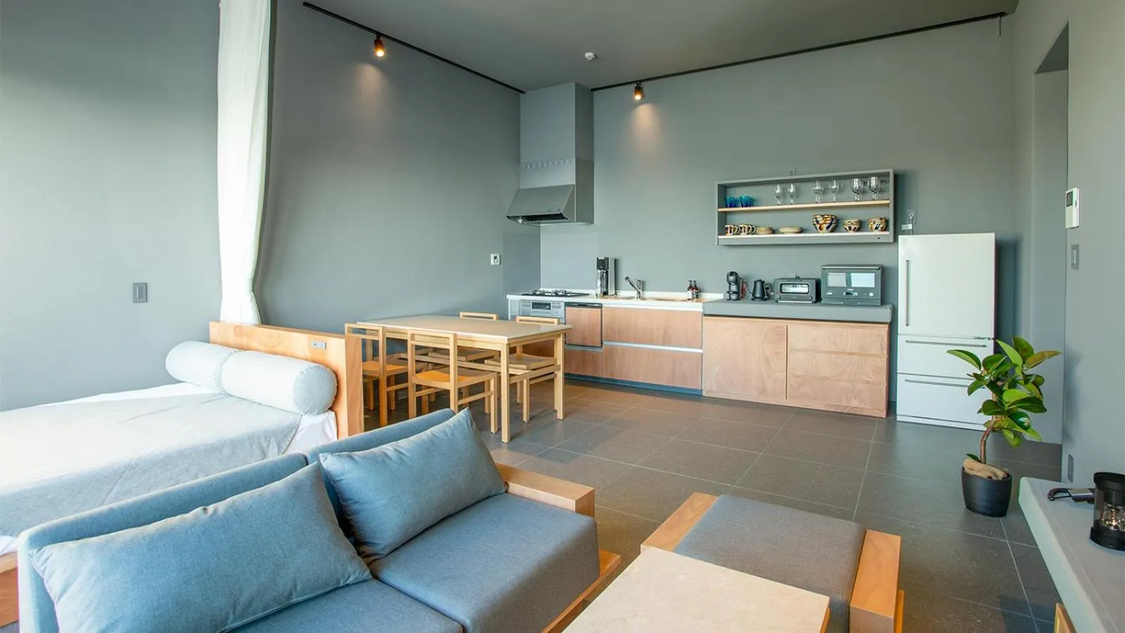 Photo of the whole room in Feliz Villa Suite Kourijima View