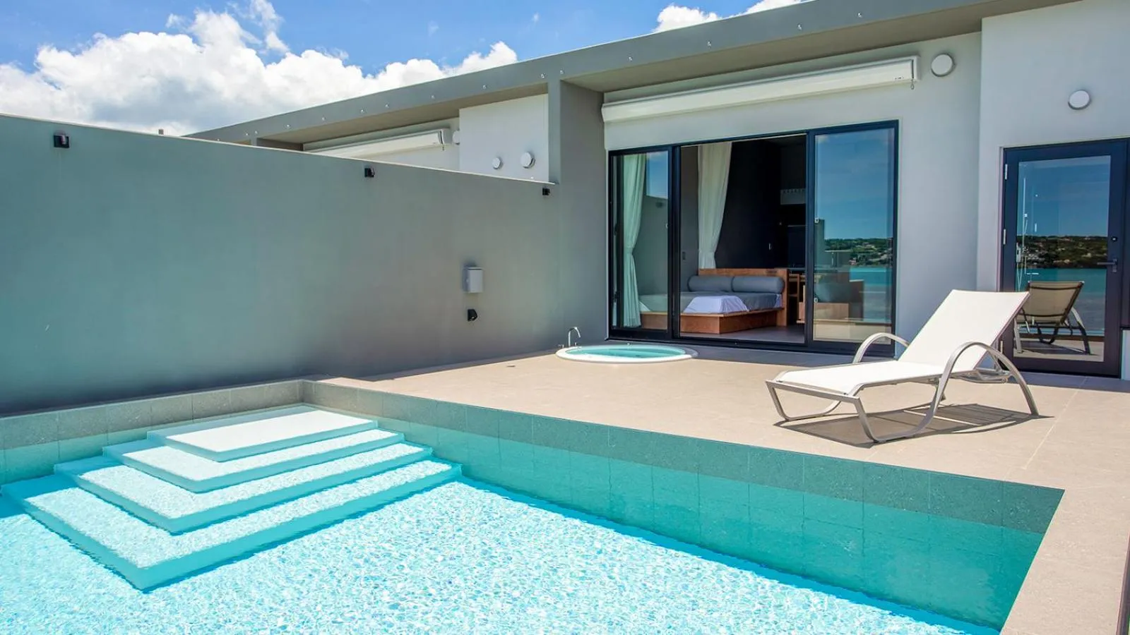 Patio in Feliz Villa Suite Kourijima View