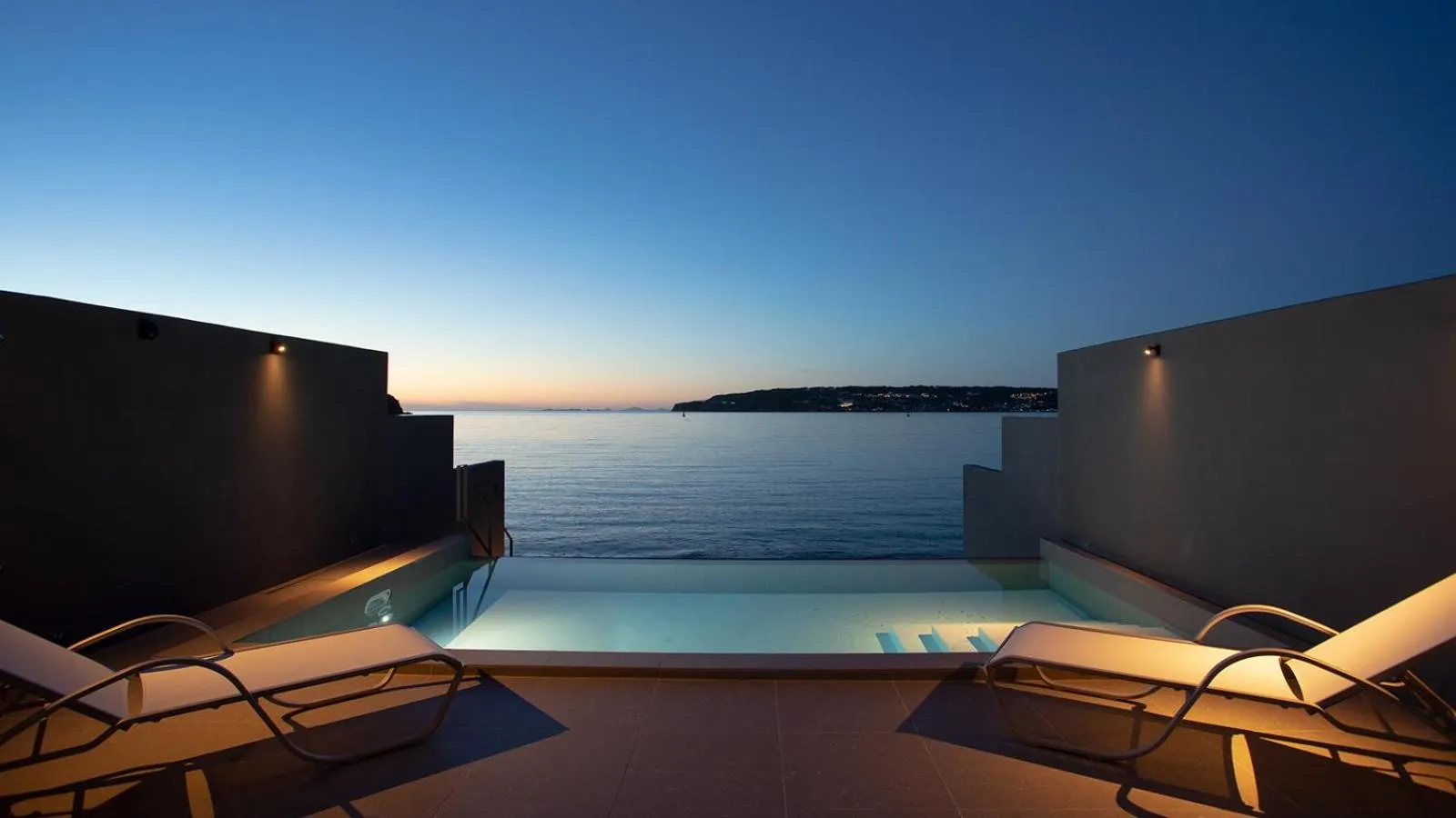 Balcony/Terrace in Feliz Villa Suite Kourijima View