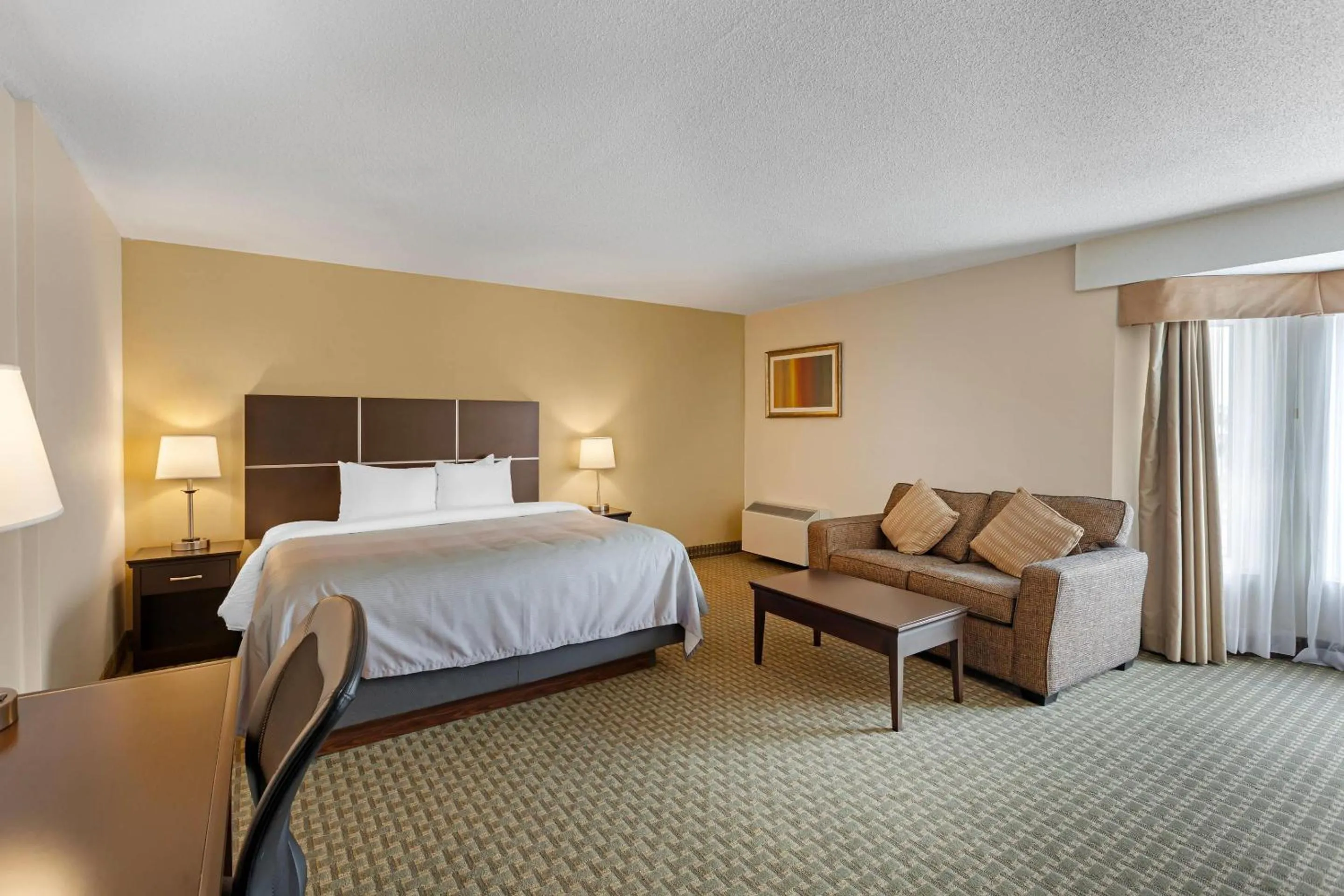 Bedroom, Bed in Quality Inn & Suites