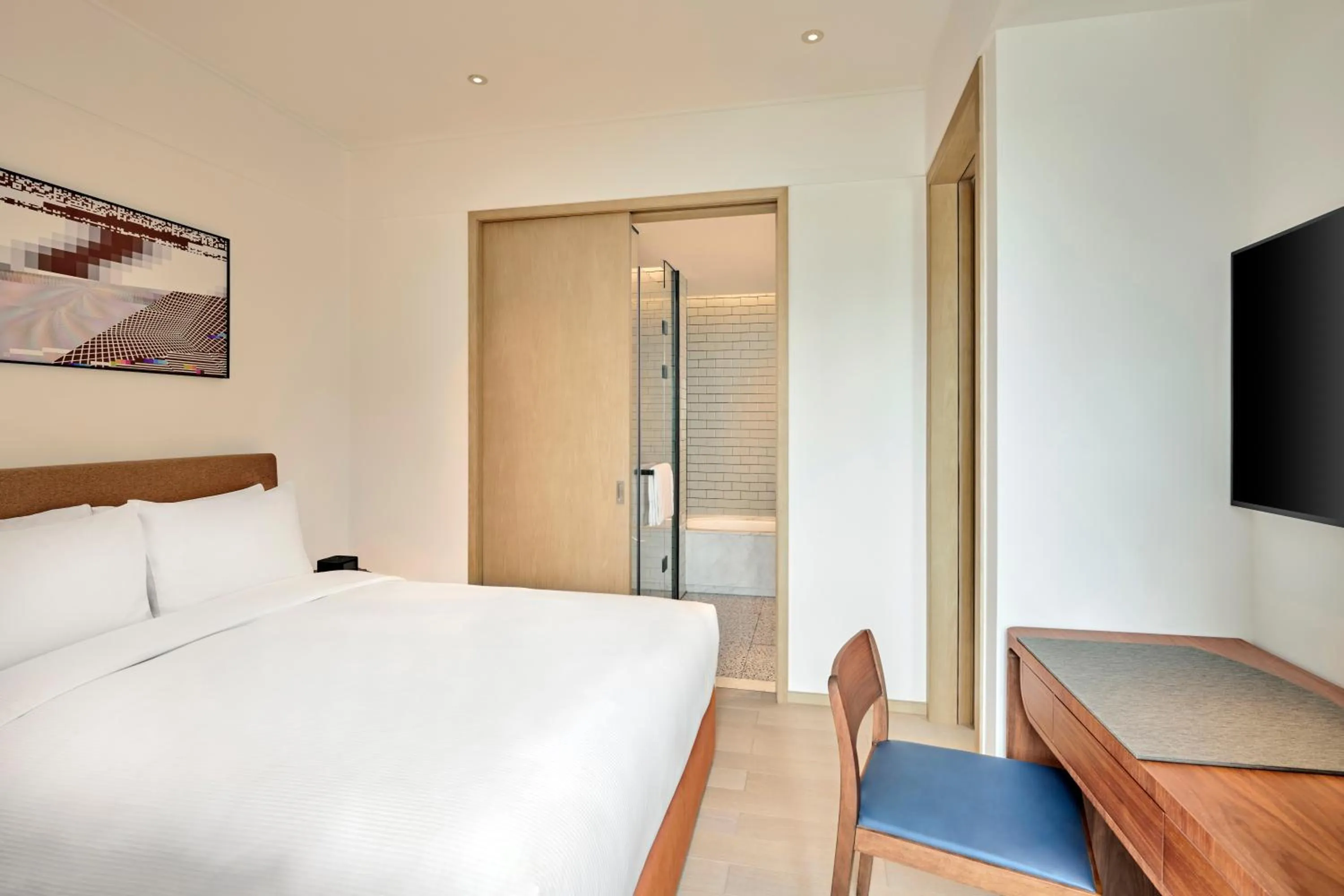 Bedroom, Bed in DoubleTree by Hilton Shenzhen Airport Residences
