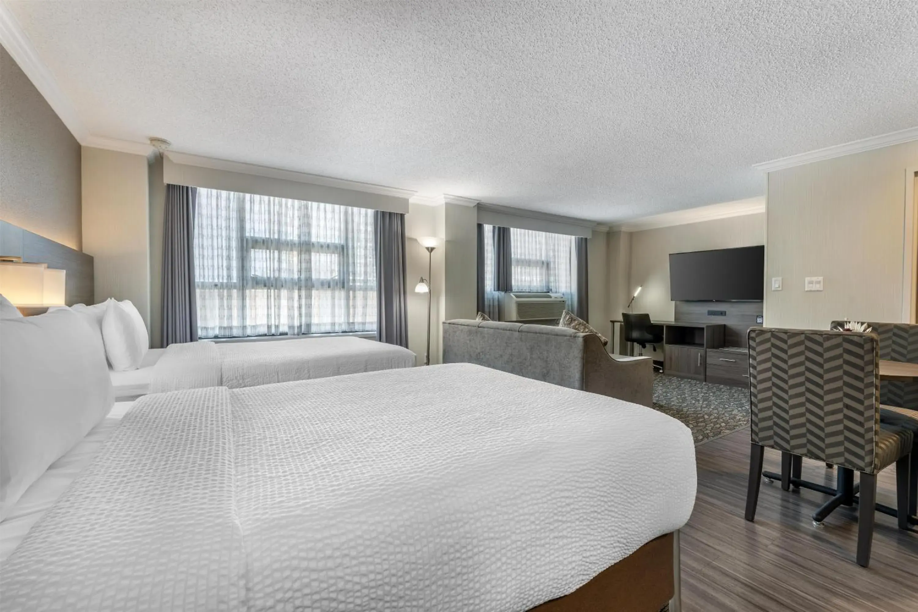 Suite with Two Double Beds and Sofa Bed - Kitchen in BEST WESTERN PLUS Carlton Plaza Hotel Suite with Two Double Beds and Sofa Bed - Kitchen in BEST WESTERN PLUS Carlton Plaza Hotel