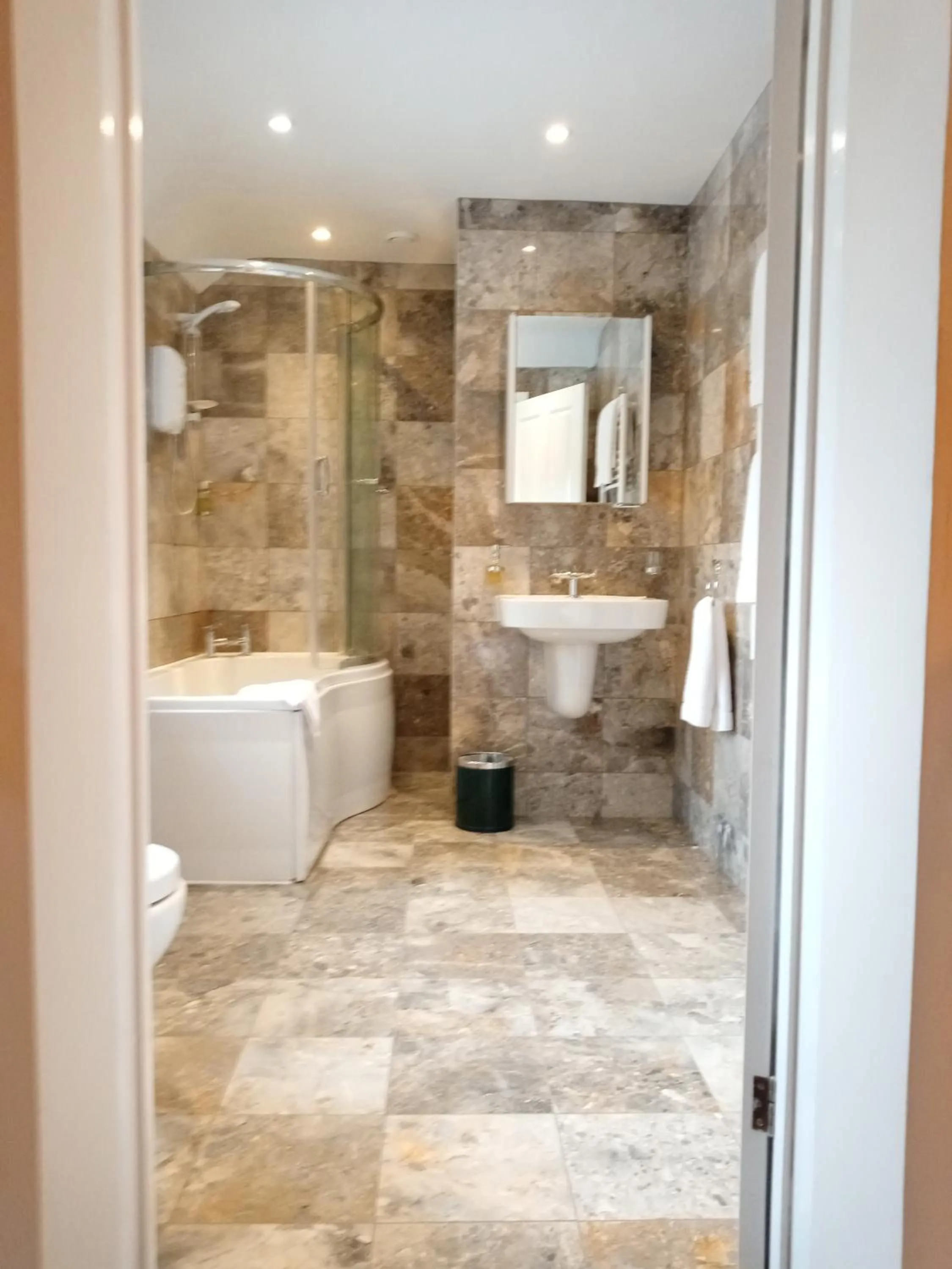 Bathroom in Oak End Lodge