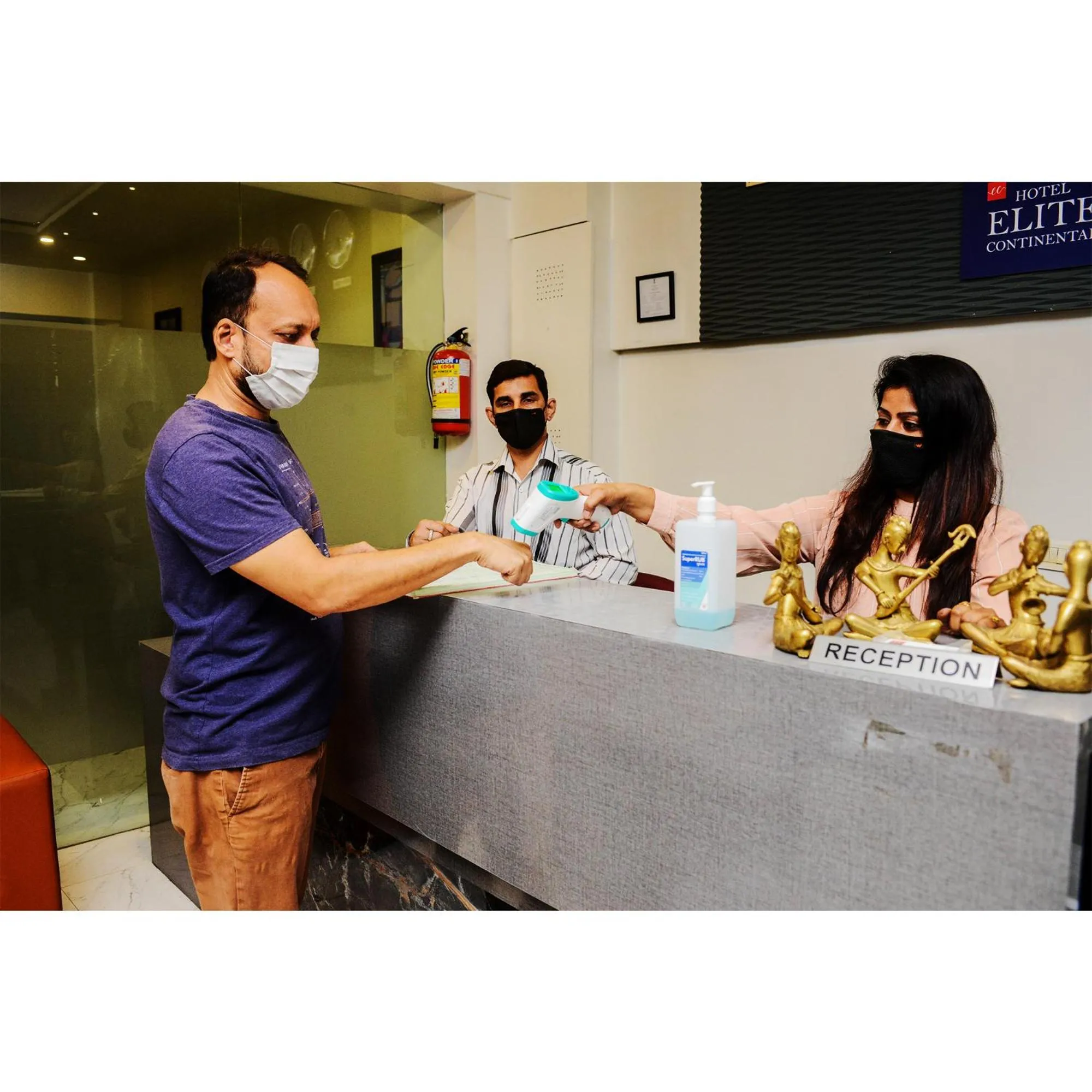 People in Hotel Elite Continental- Near Mumbai International Airport Andheri East