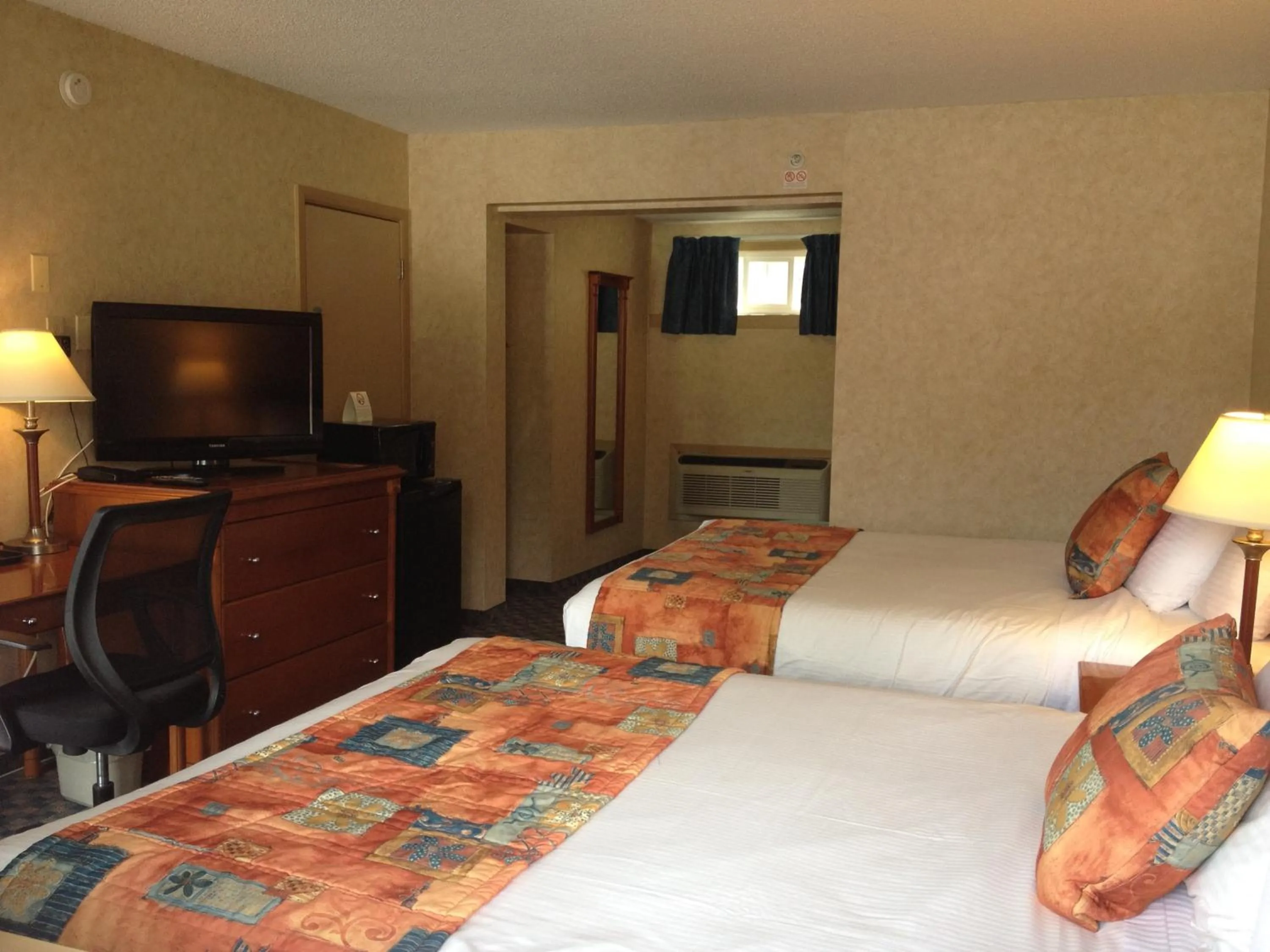 Bed in North Vancouver Hotel